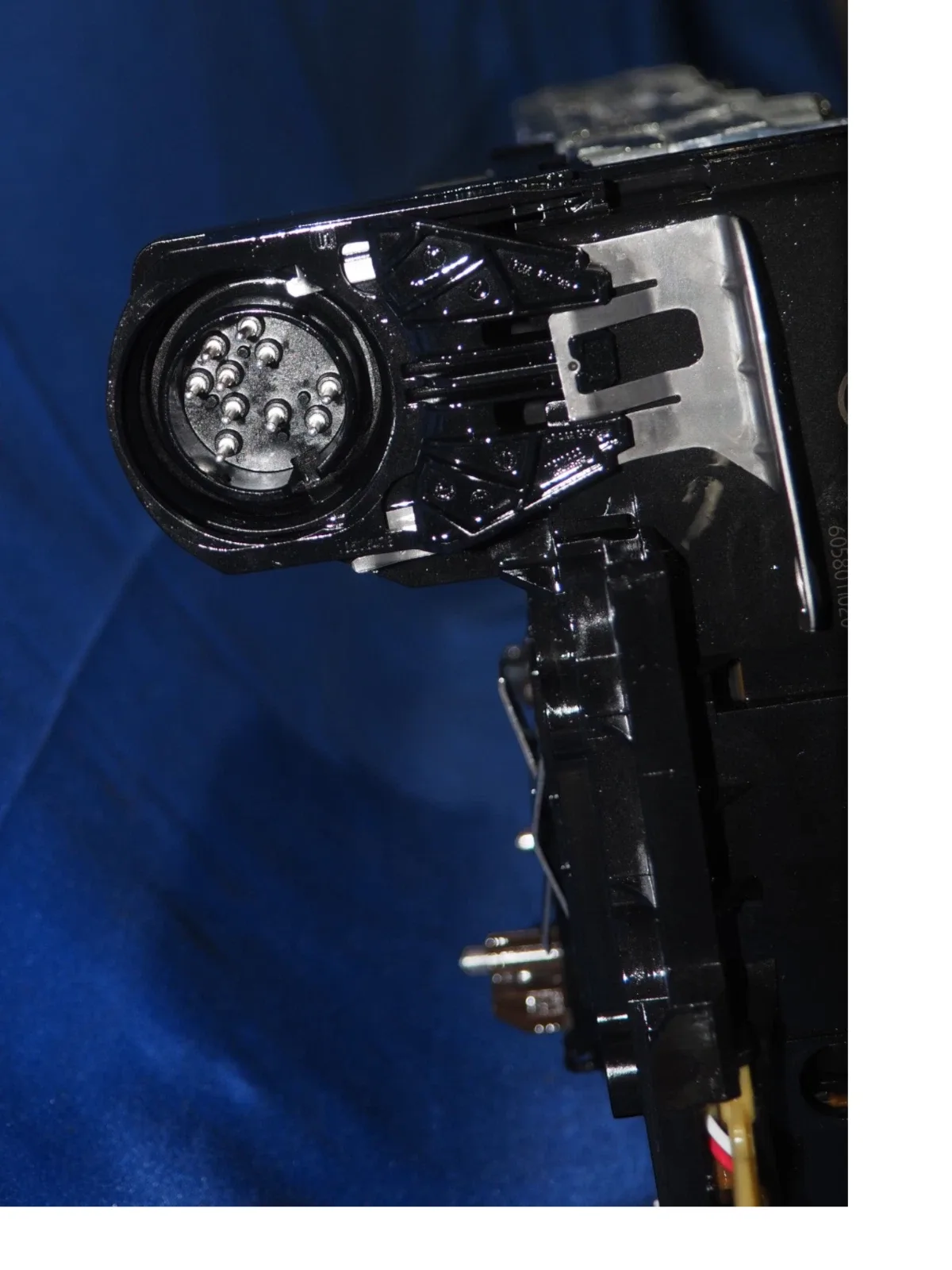 2019-2024 BMW X3 (G01) / 330i (G20) / 530i (G30) Valve Body 0260550144 image 4