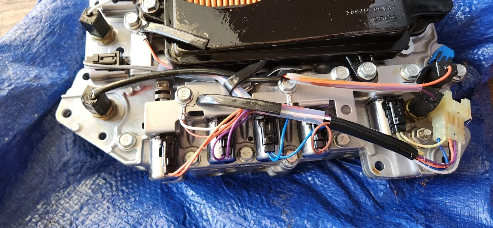 2007 Subaru B9 Tribeca Valve Body MPN 16112AA160 image 4