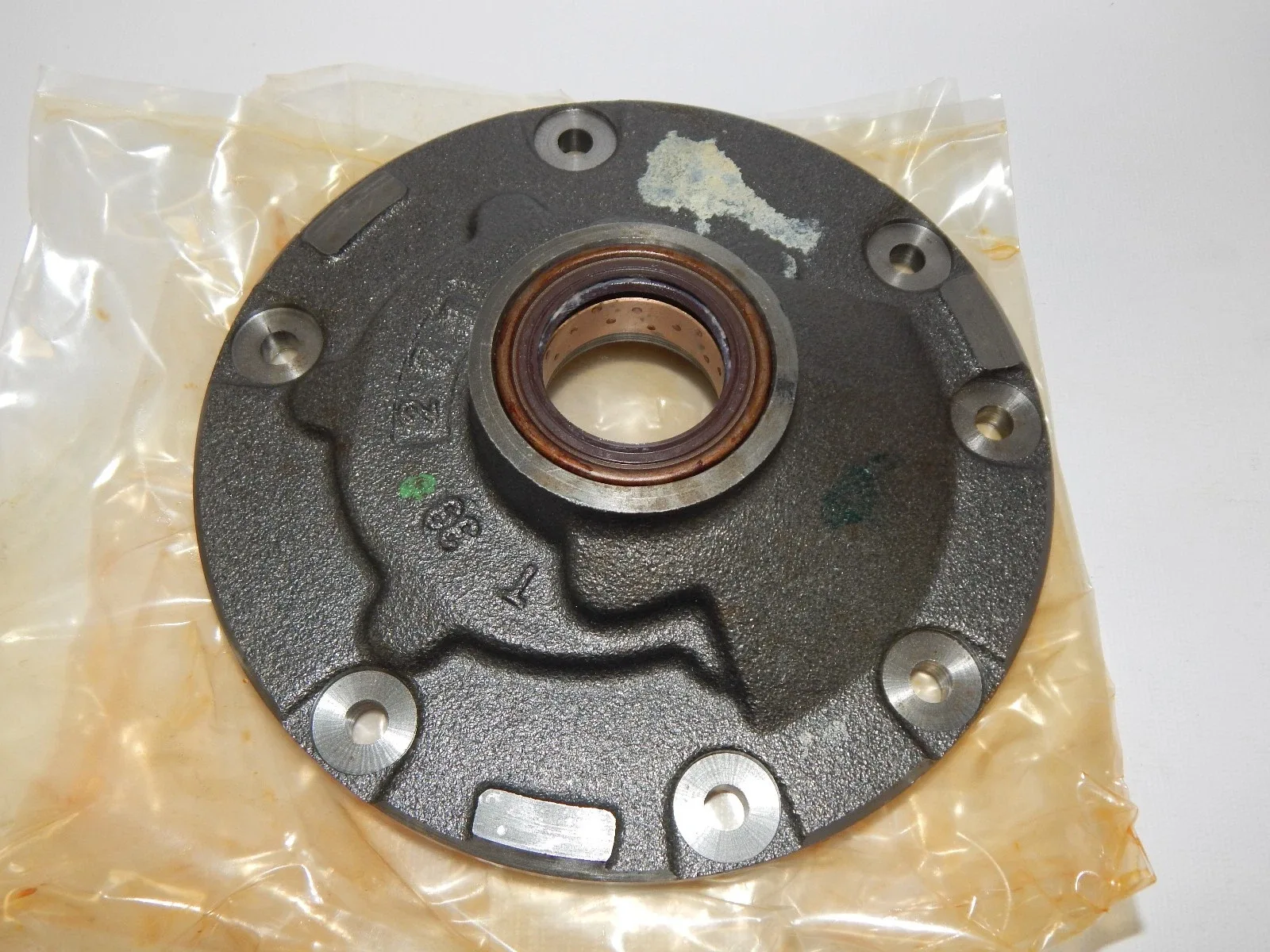 1981-1989 Isuzu Automatic Transmission Oil Pump Assembly - 5341500101 image 2