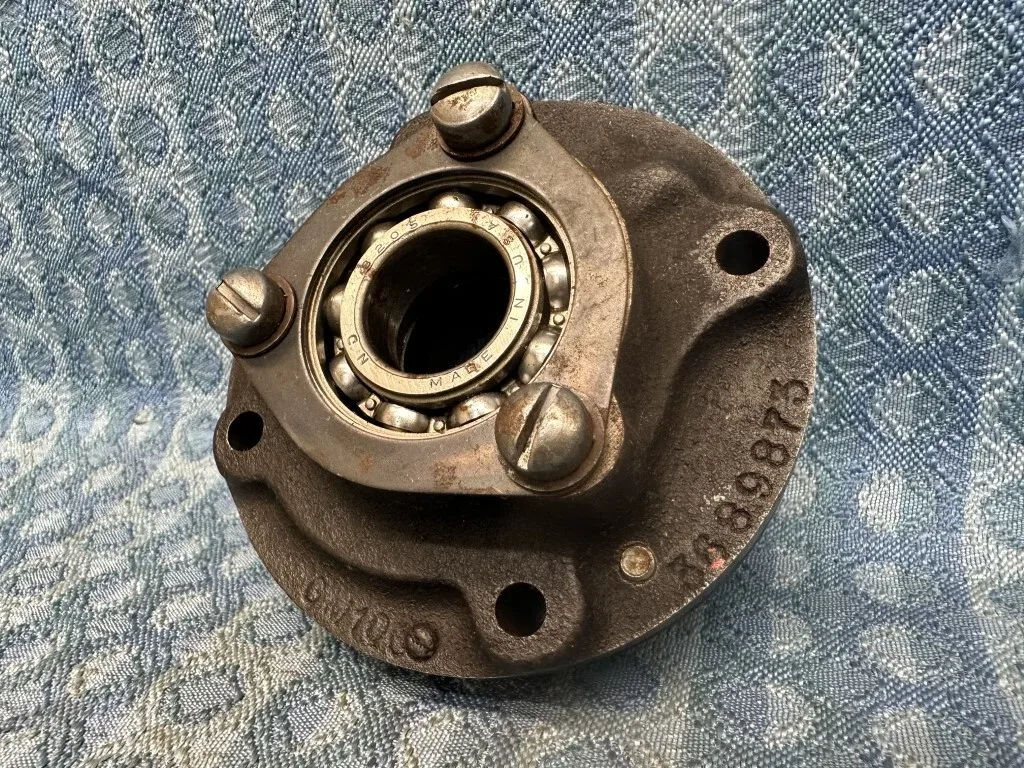 1953-1954 Chevrolet Powerglide Rear Oil Pump Assy #3702053 image 4