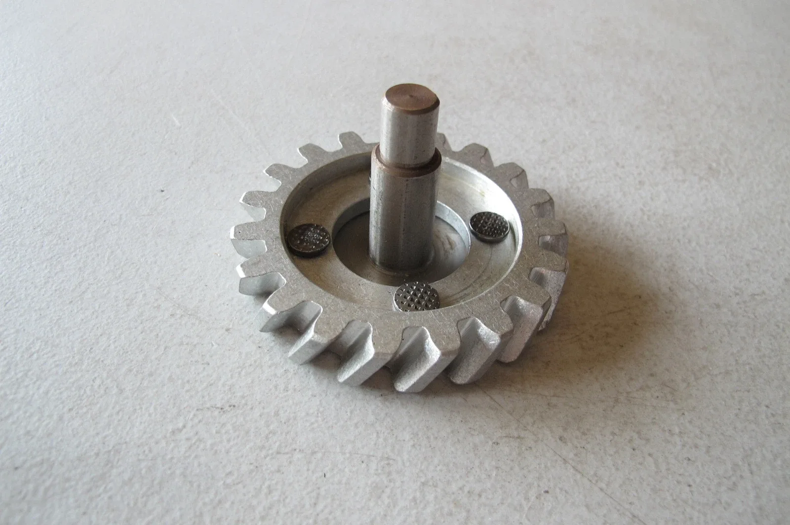 1942 Ford 1 Ton Pickup Engine Oil Pump (Sealed Power 224-614139) image 3