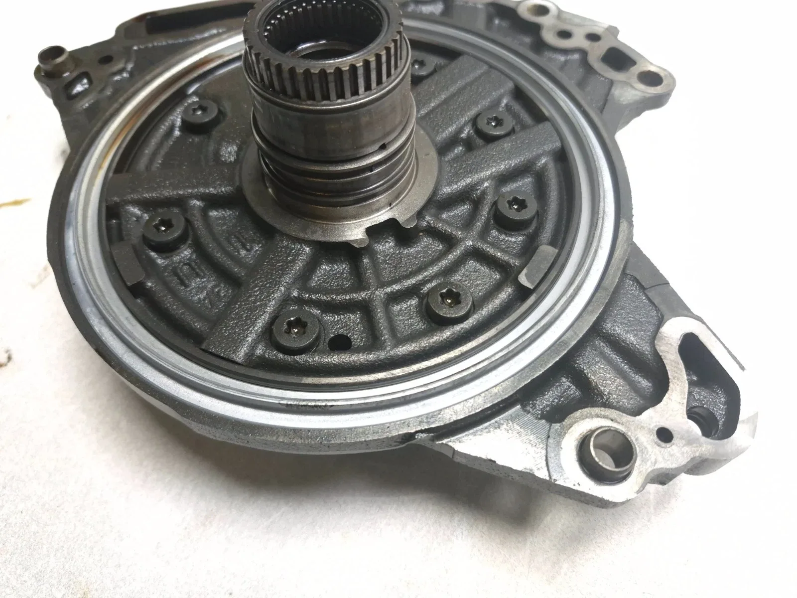 2011 Volkswagen Tiguan Automatic Transmission Oil Pump - 09M321107C image 3