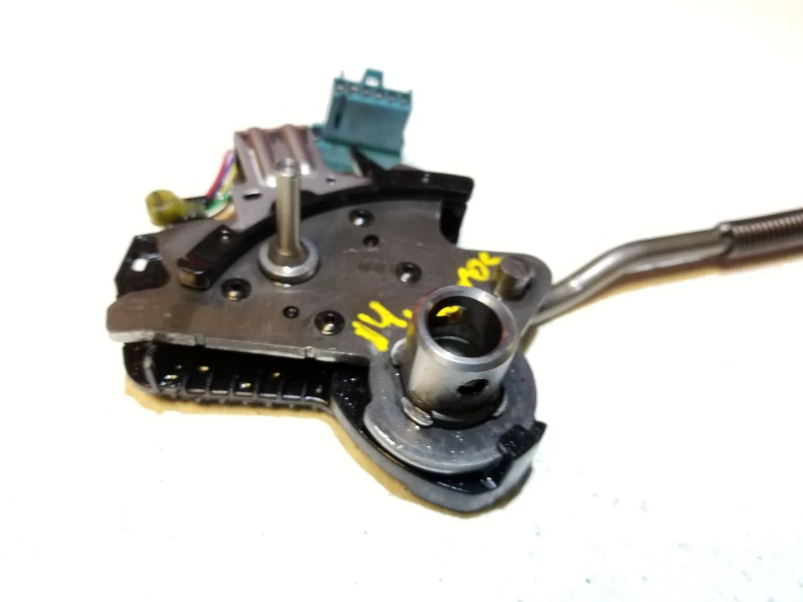 2014-2016 Buick LaCrosse 2.4L Gear Position Sensor MPN 24230719 image 2
