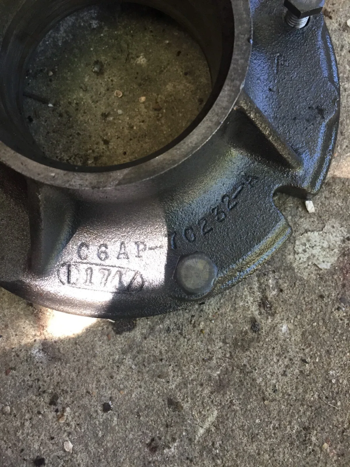 1972-1973 Ford Truck C6 Automatic Transmission Oil Pump Cover Housing D3TP-7006-A1A image 2