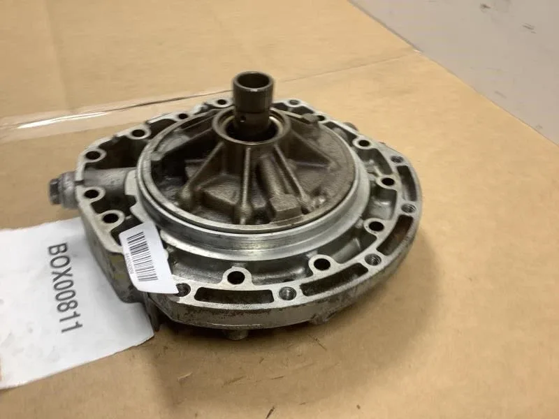 2005 Land Rover Range Rover Transmission Oil Pump Hub MPN 1058410081-11 image 2