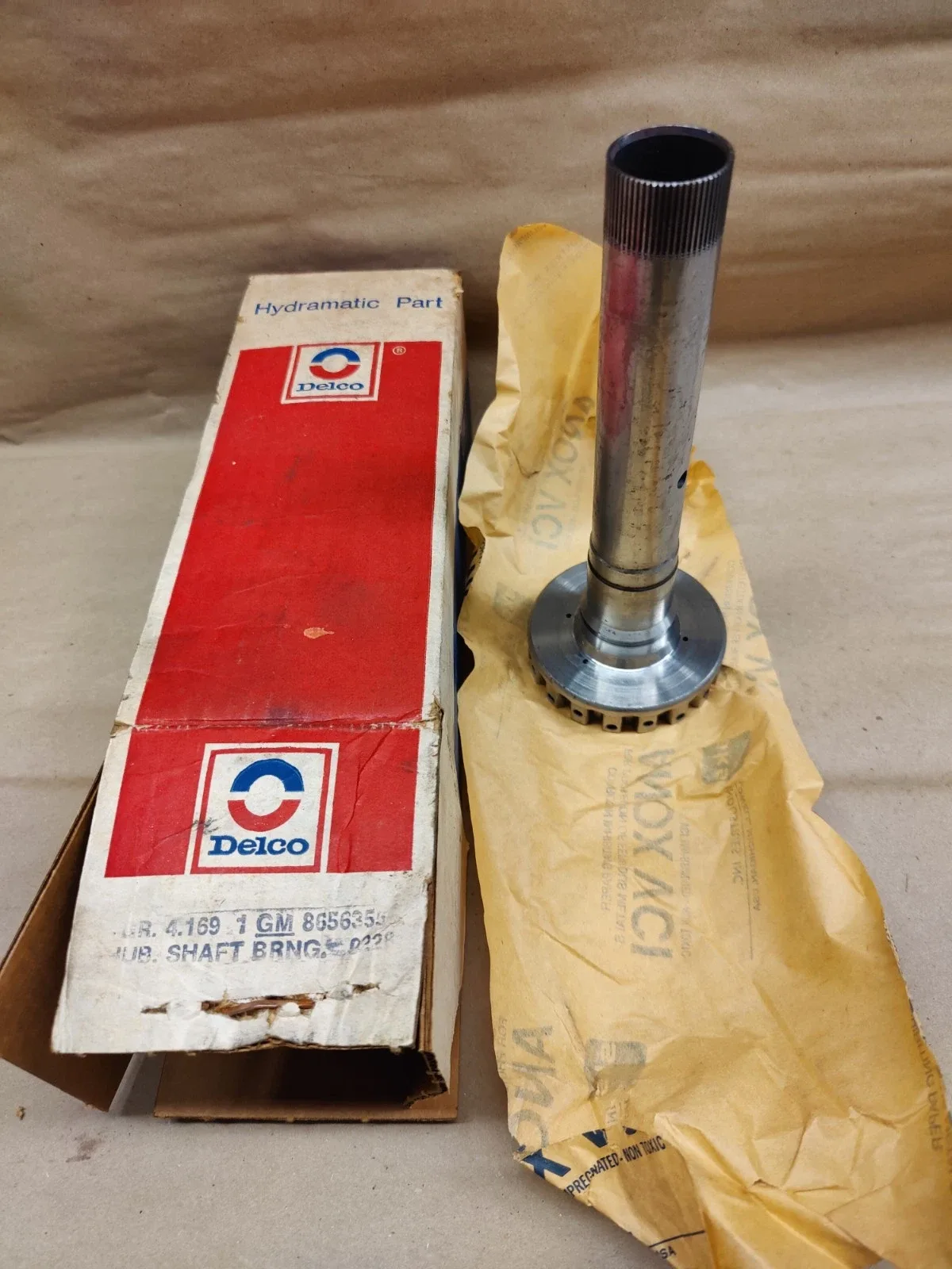 1986-1992 GM ME9 Transmission 4th Clutch Hub Shaft & Bearing Delco 8656355 image 3