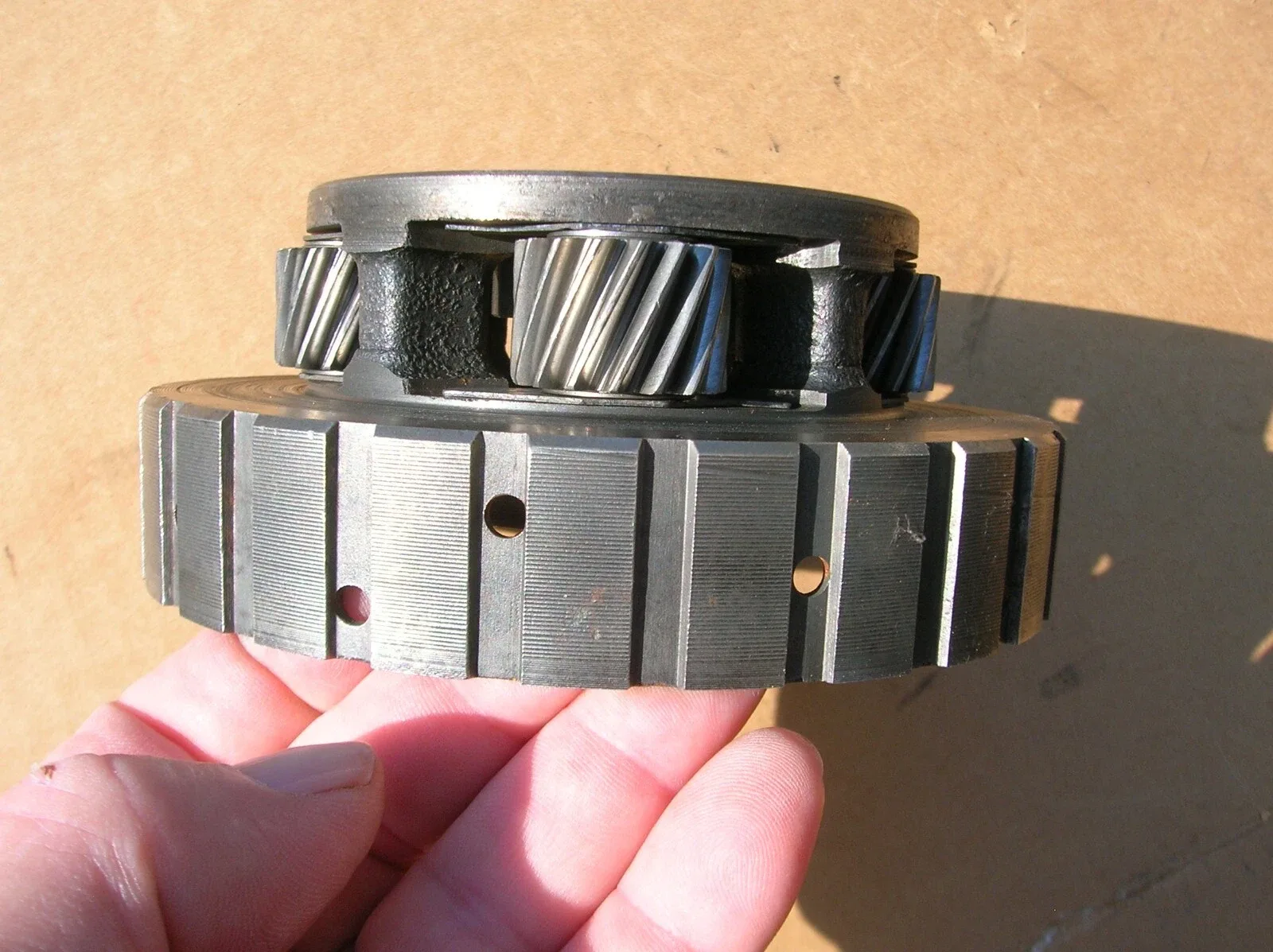 TH-350 Rear Planetary & Ring Gear Assembly (OEM) - Thrust Bearing Included image 3
