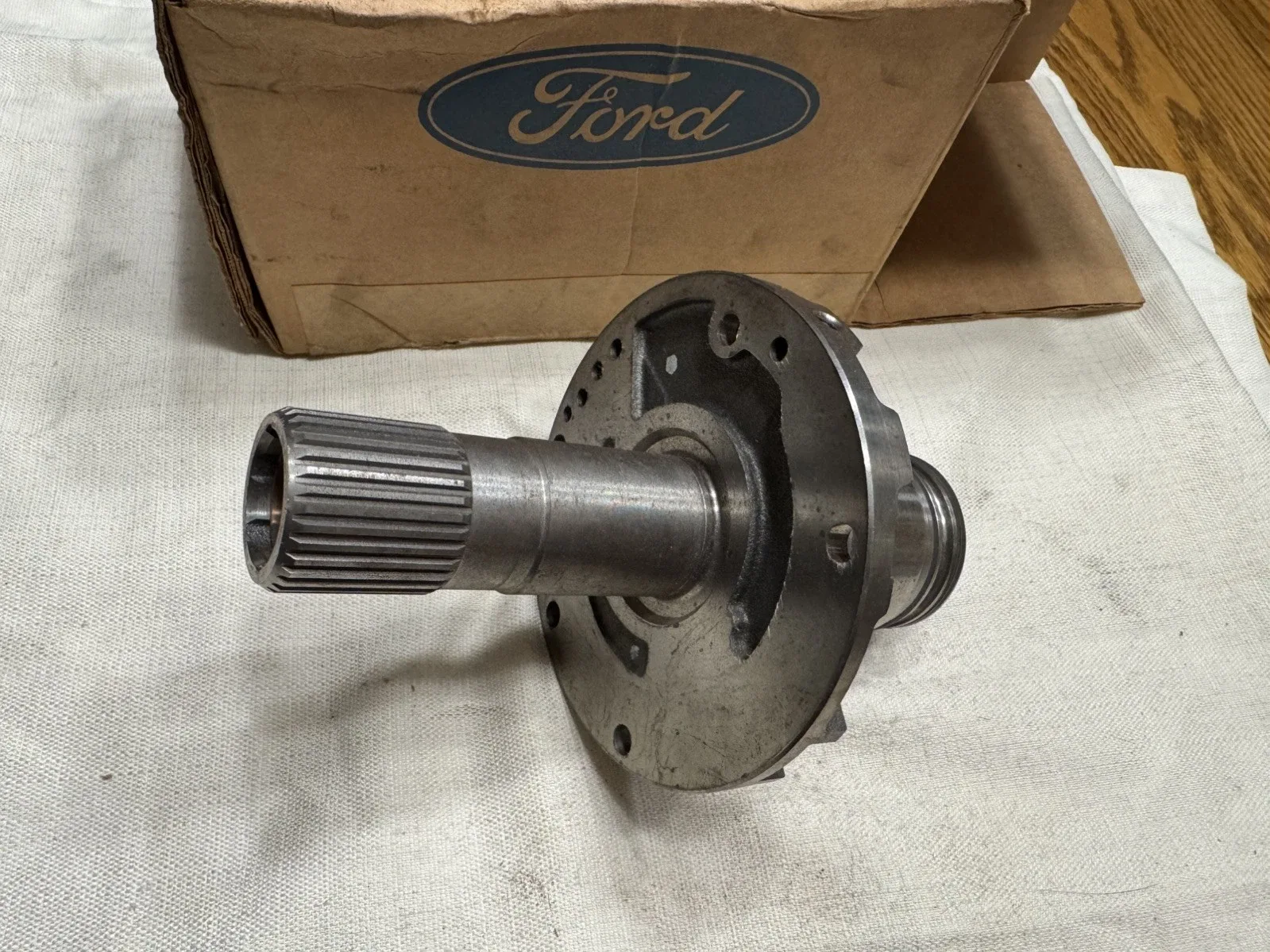 1994-2004 Ford AODE / 4R70E / 4R70W Pump Support F4AZ-7A108-A