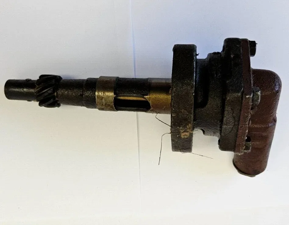 1952-1954 Chrysler / Plymouth 6-Cyl Automatic Transmission Oil Pump MOPAR 1485382 image 4