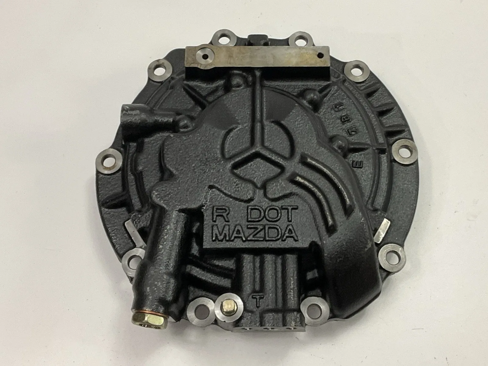 1992-1994 Mazda MX-3 Automatic Transmission Oil Pump FUY1-19-700 image 2