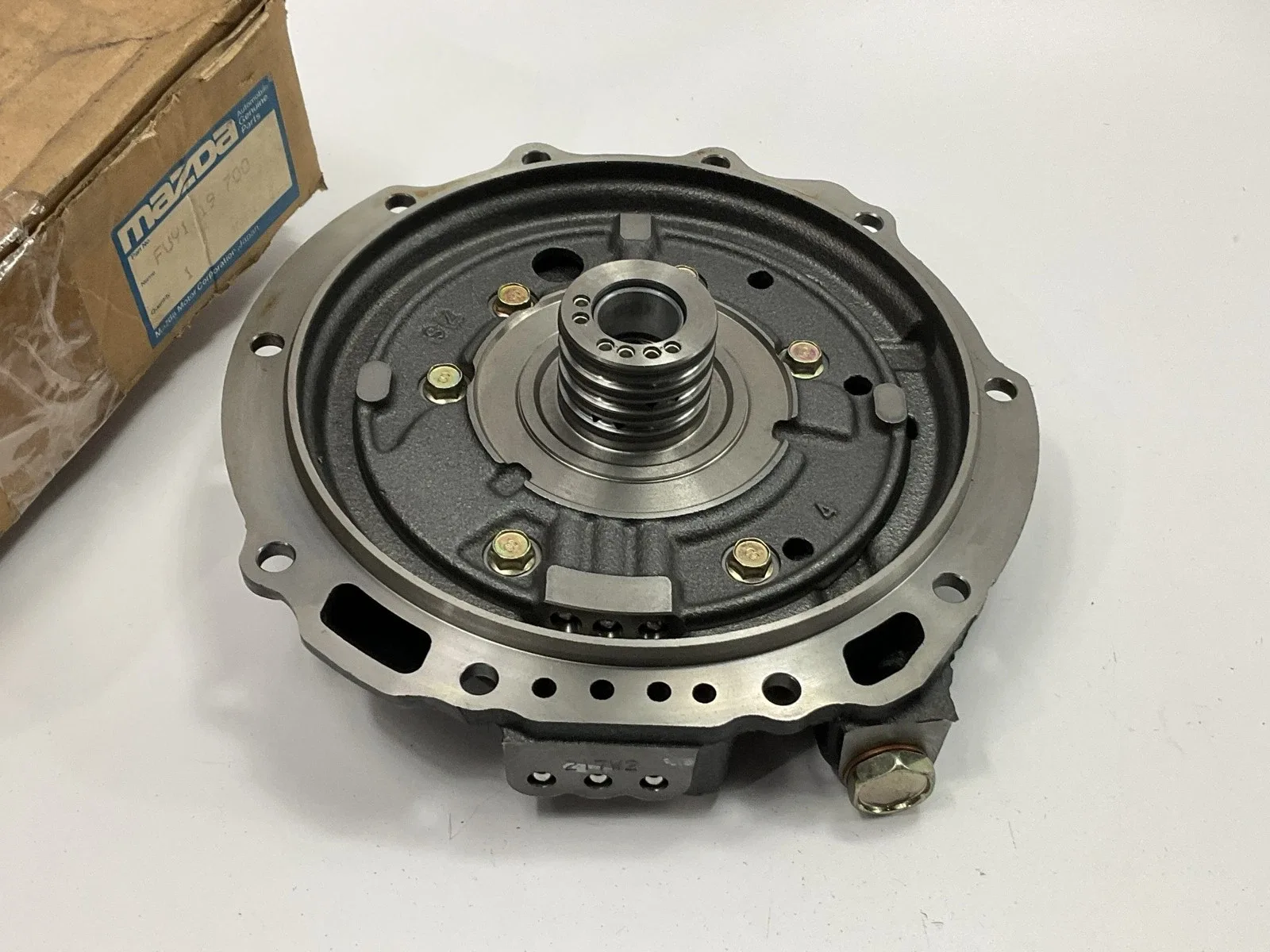 1992-1994 Mazda MX-3 Automatic Transmission Oil Pump FUY1-19-700