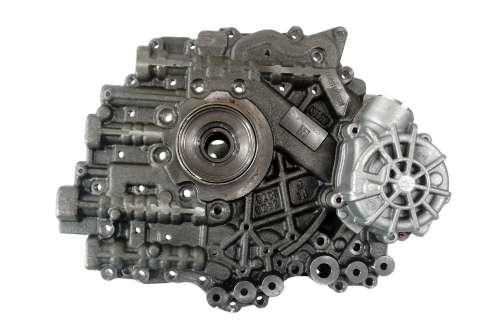 GM 174500B Complete Cast-Iron 9T65 Pump with Oil Pump Chain (Used) image 3