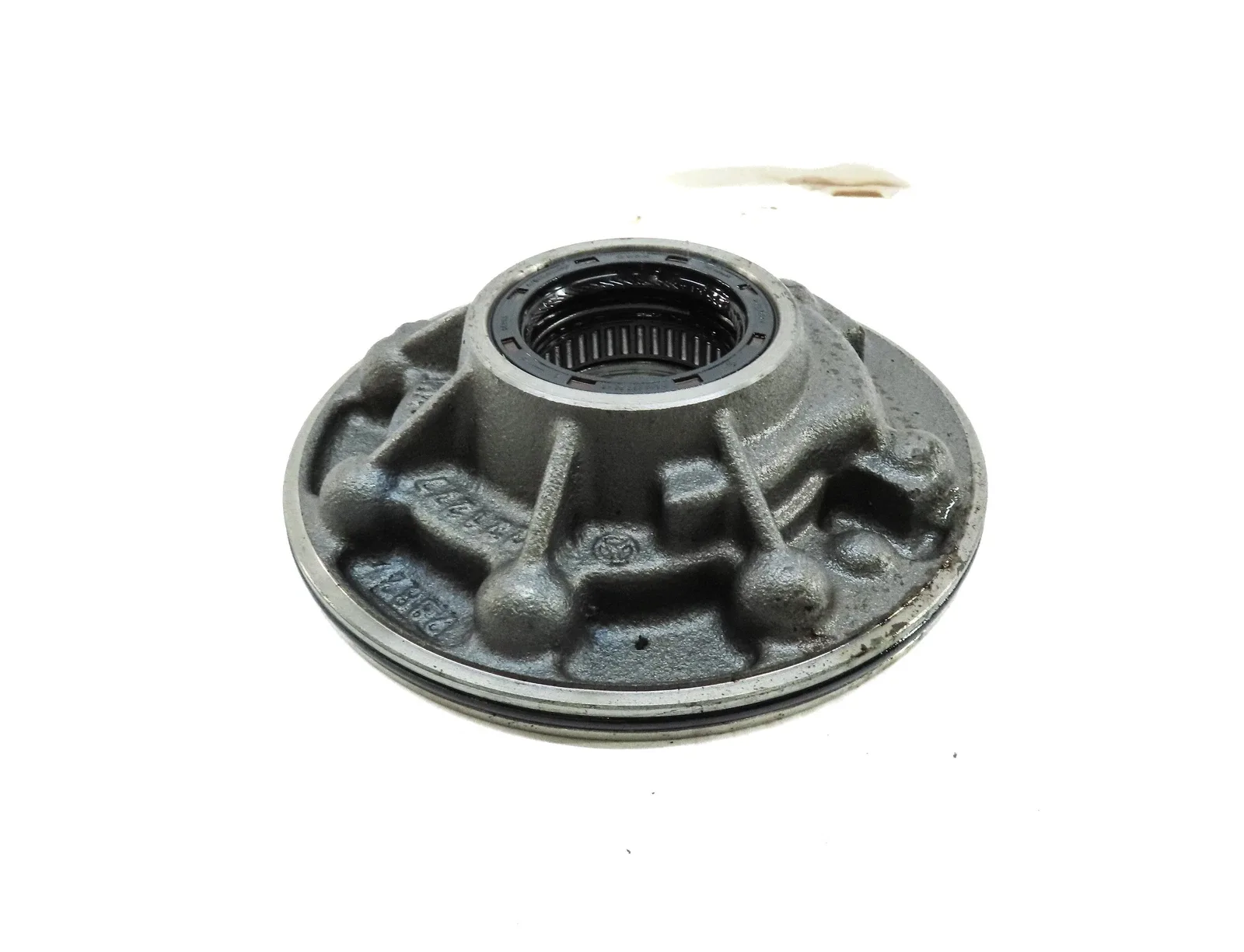 2013 Mercedes E‑Class Coupe (W207) Automatic Transmission Oil Pump 2212771120 image 4