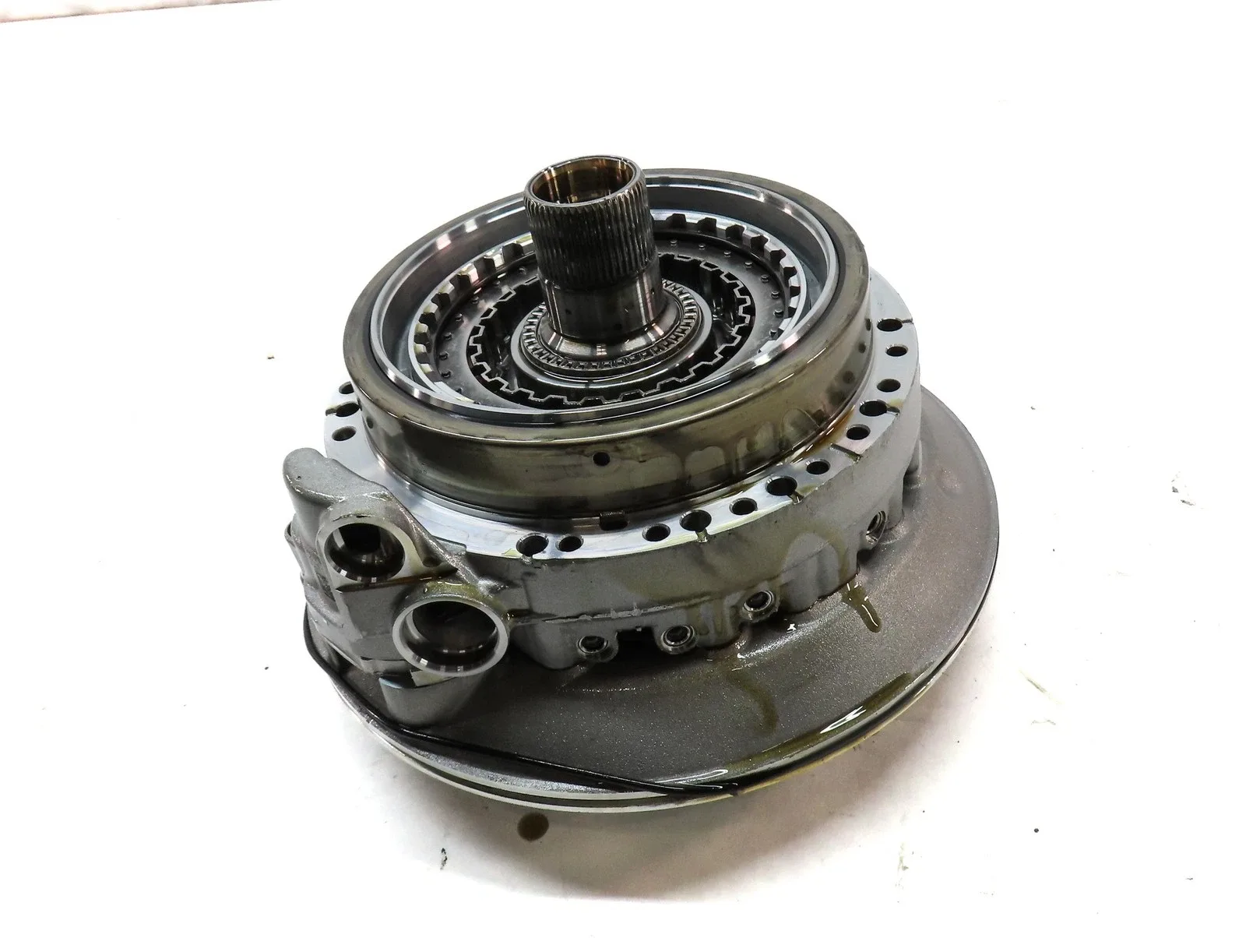 2013-2015 BMW X1 E84 2.0L Turbo 28iX AWD 8HP-45 Transmission Oil Pump - 1090110340 image 2