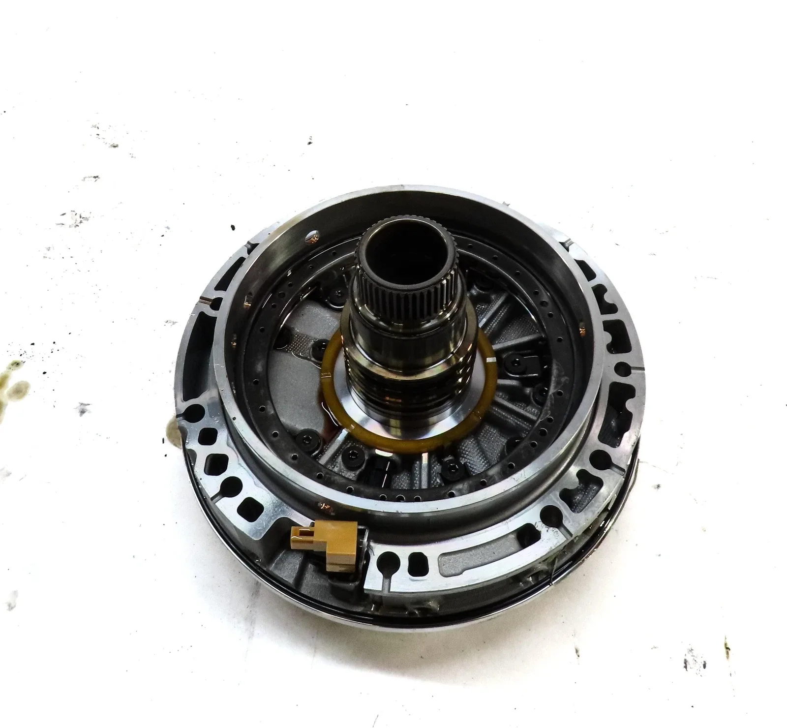 2011-2018 Porsche Cayenne (958) 3.6L Automatic Transmission Oil Pump - MPN 107030208 image 4