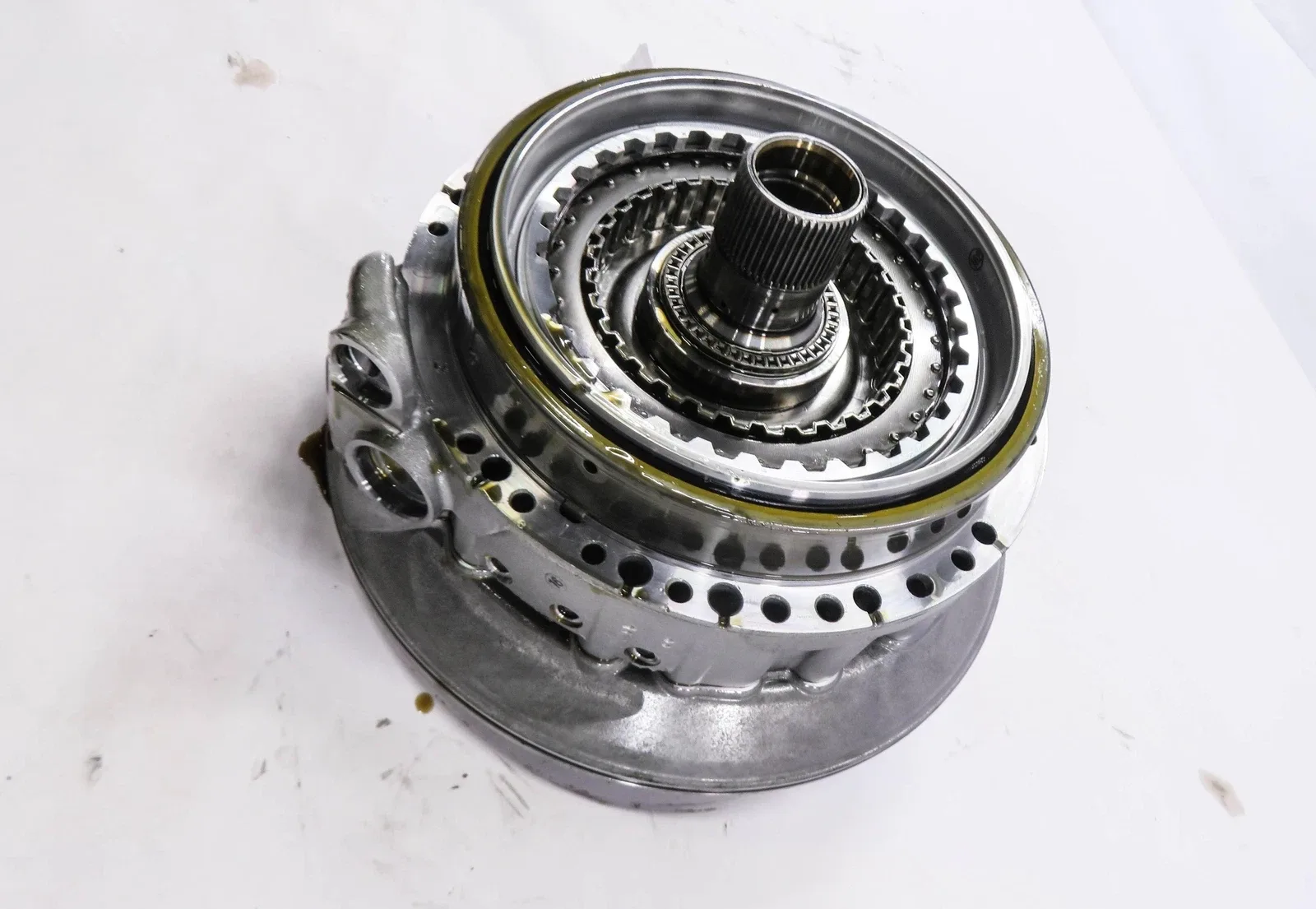2014-2016 LR4 / Range Rover Sport 8HP-70 Transmission Oil/Fluid Pump - 1087110389 image 3