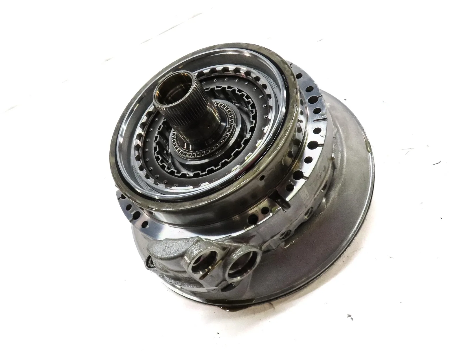 2014-2015 BMW X1 28i Automatic Transmission Oil Pump MPN 24008601667 image 3