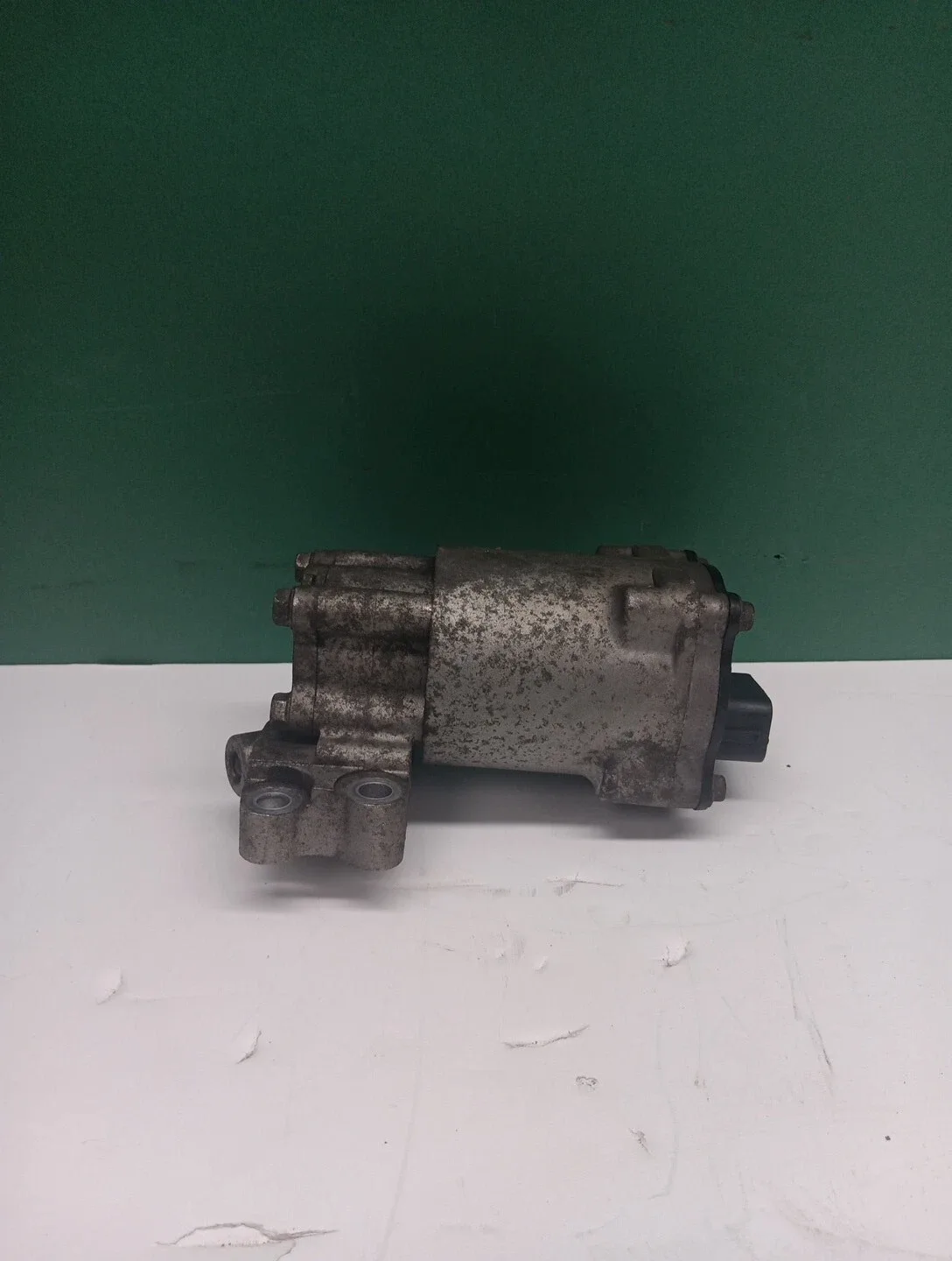 2015-2016 Kia Soul Transmission Oil Cooler Pump 46110-26300 image 3