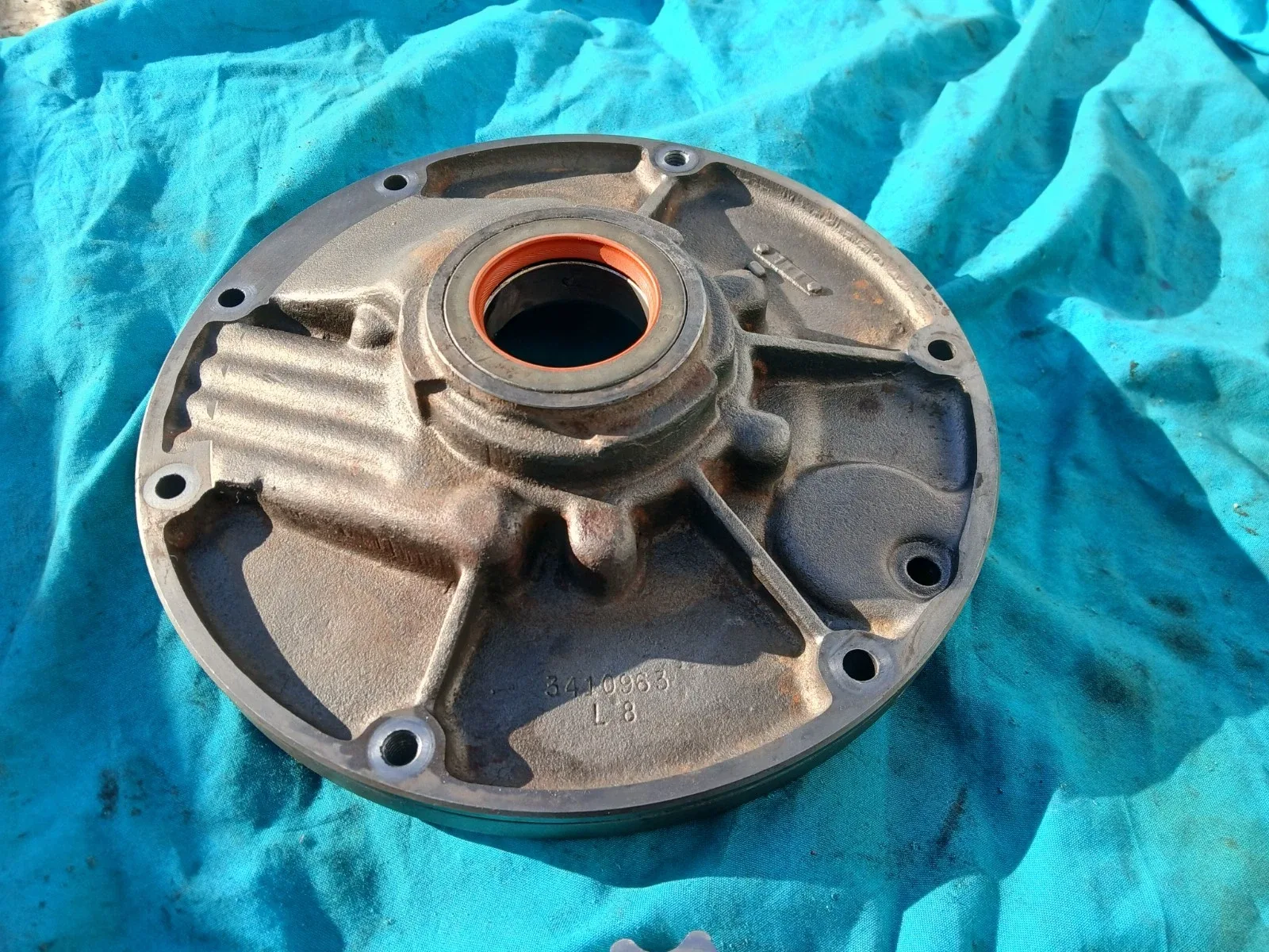 1973 Mopar 727 Transmission Pump Body 3410963 image 2