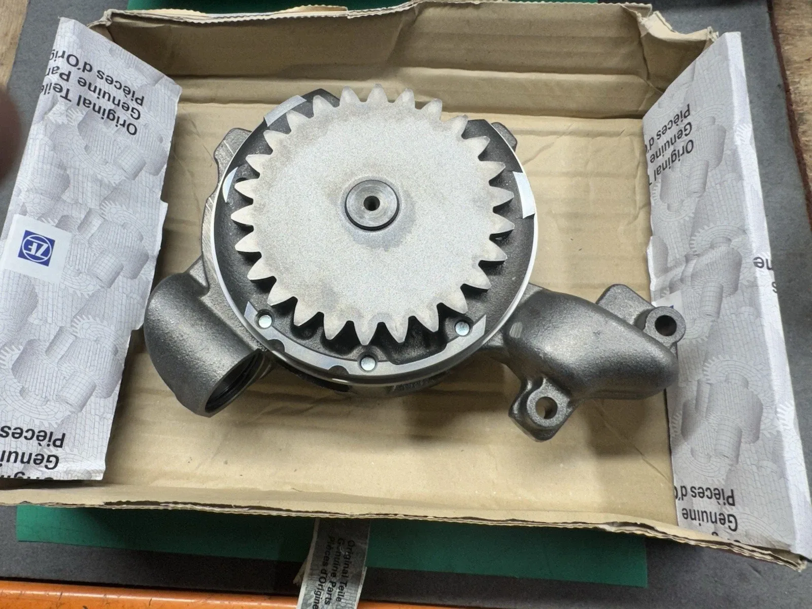 ZF Primary Transmission Oil Pump MPN 4182.210.004 (OEM 4182210004)