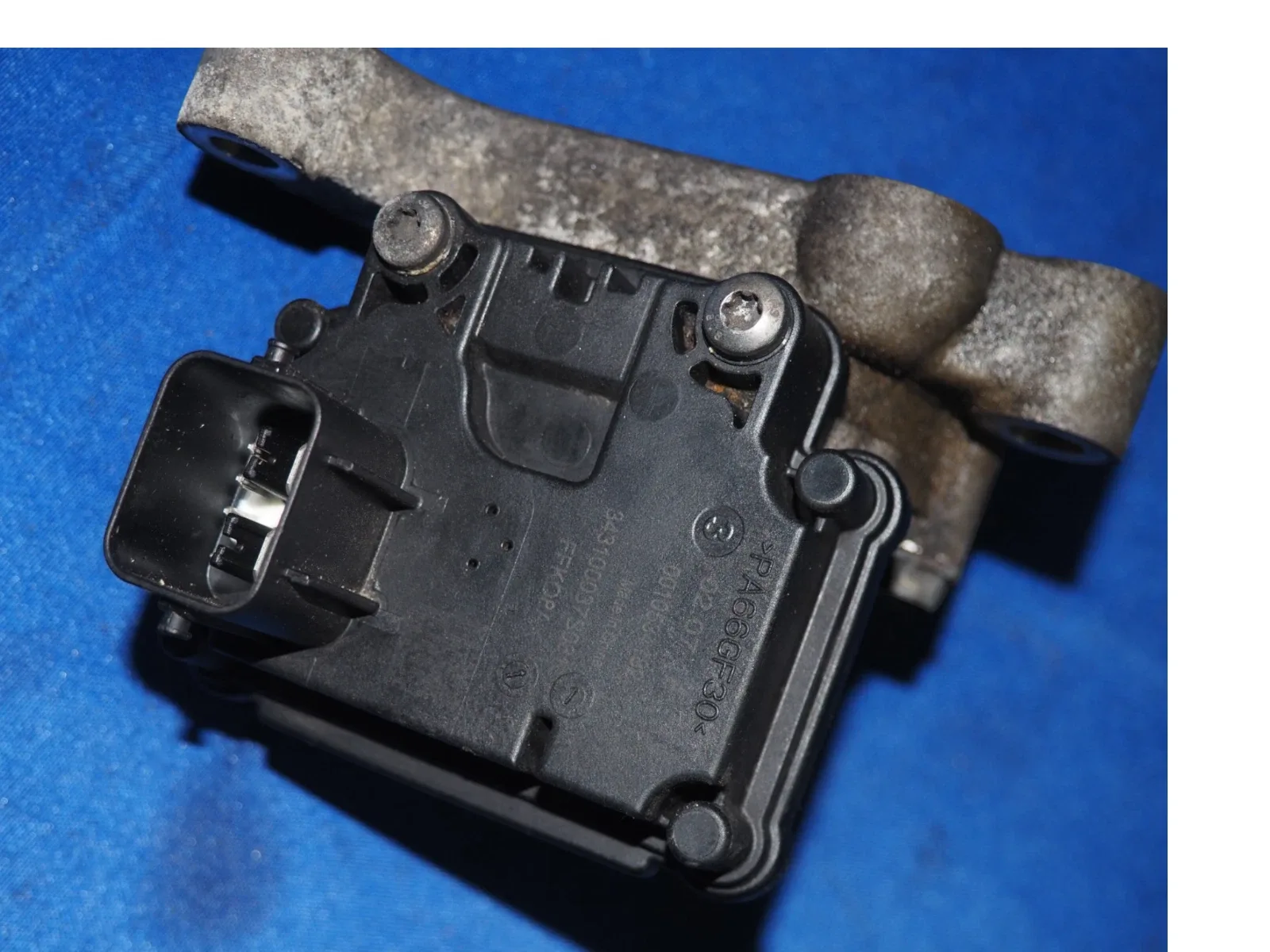 2020-2024 Kia Telluride / Hyundai Palisade Auxiliary Transmission Oil Pump 461104G500 image 2