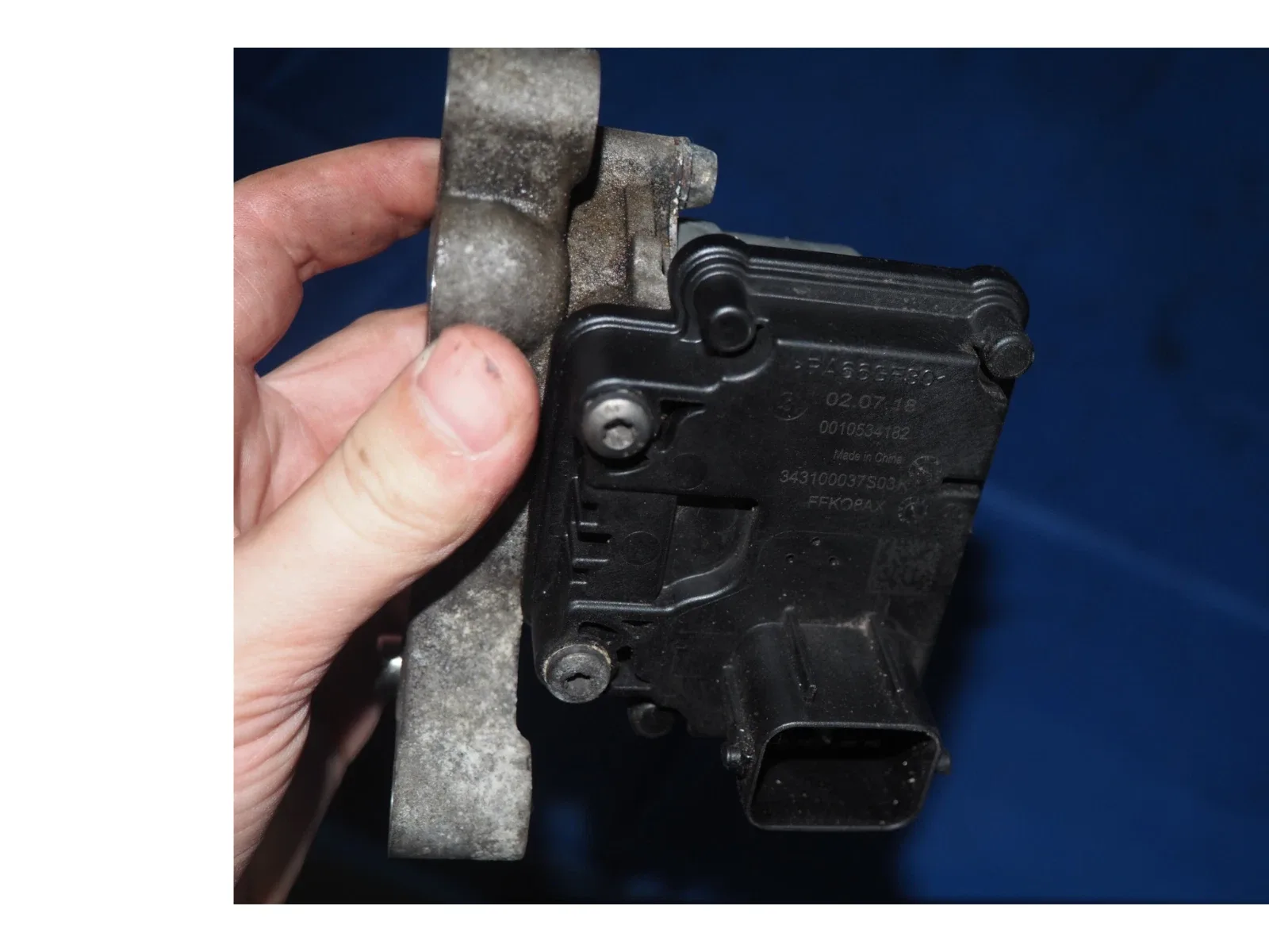 2020-2024 Kia Telluride / Hyundai Palisade Auxiliary Transmission Oil Pump 461104G500 image 3