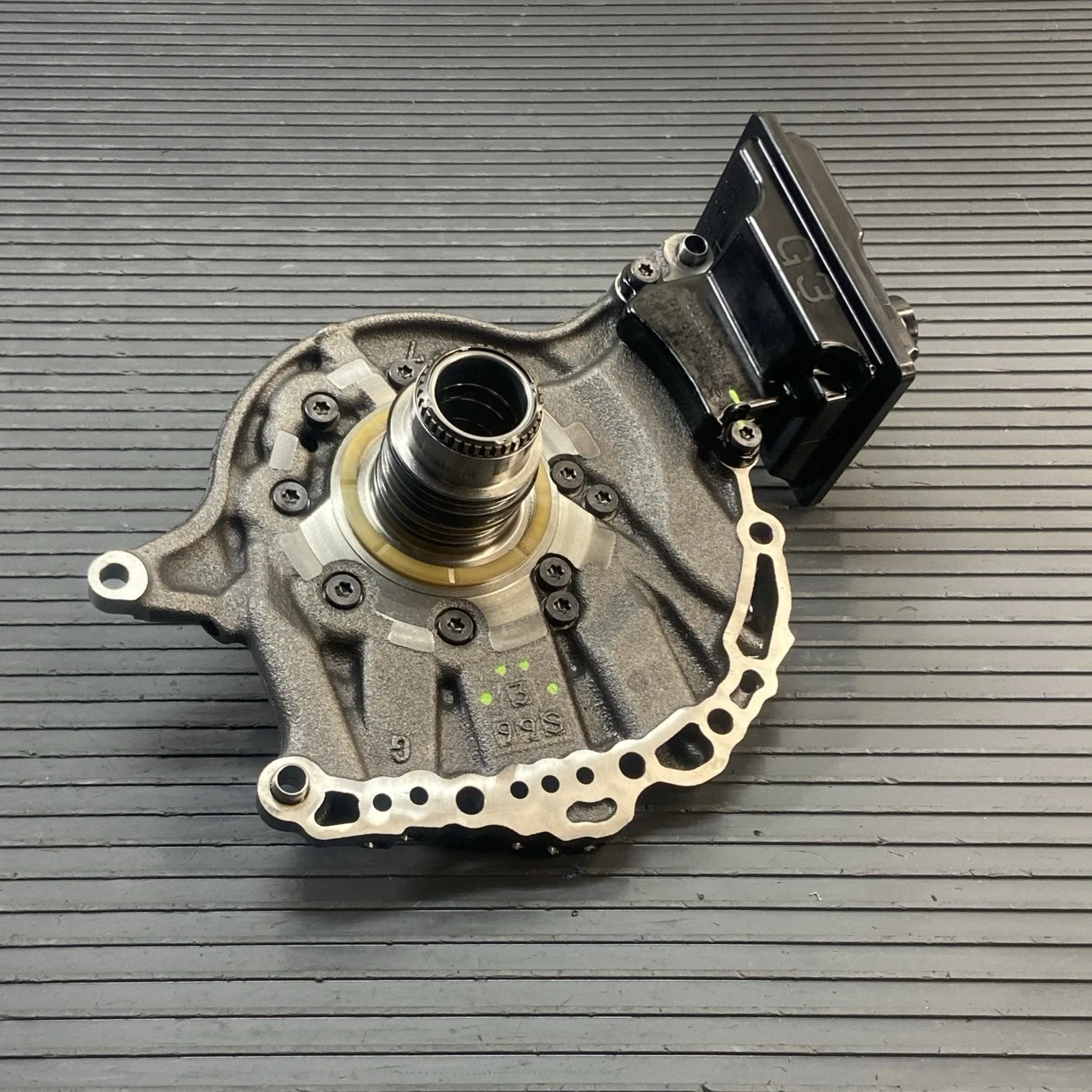 2016-2023 Volvo XC40 T4 Hydraulic Oil Pump OEM 36011590