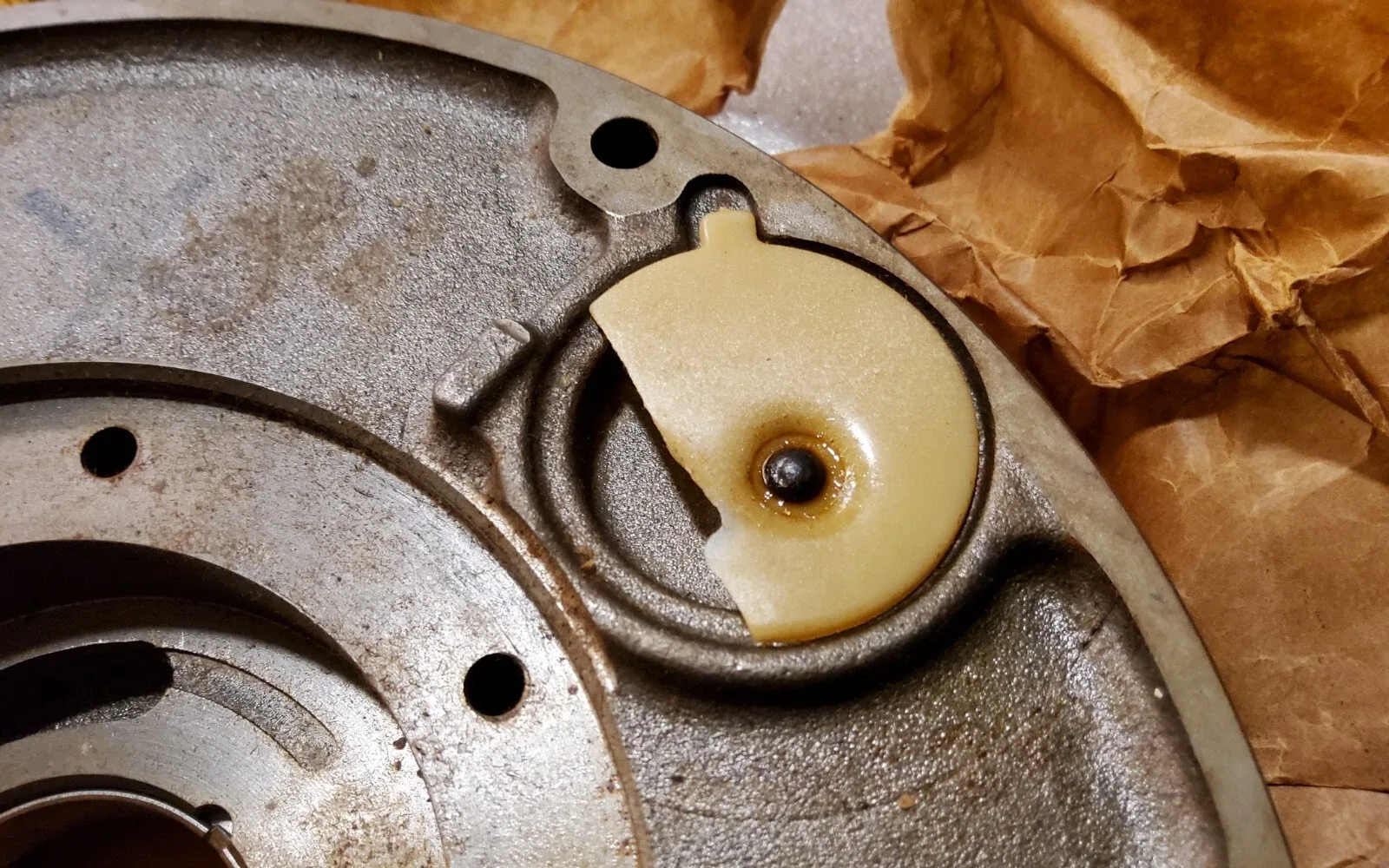 International Harvester Scout II / Terra / Traveler Transmission Oil Pump Body 458086C2 image 2
