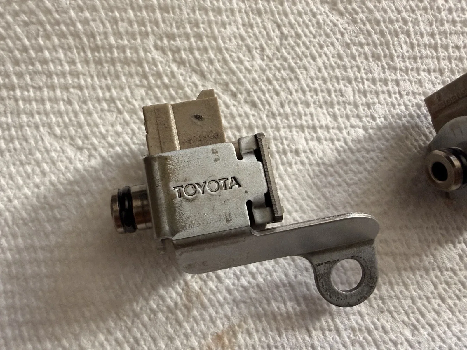 Toyota 4WD OEM A340 Auto Transmission Shift Solenoids 1990-1995 4runner Pickup image 2