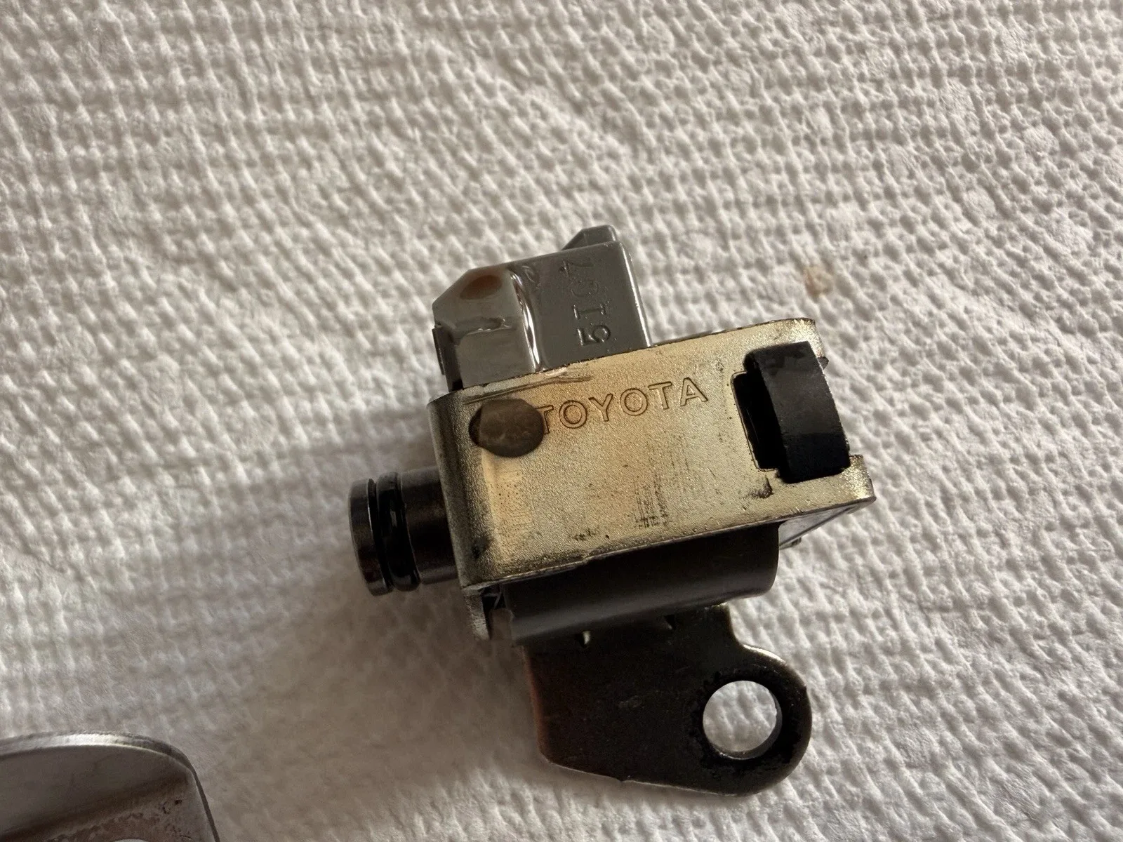Toyota 4WD OEM A340 Auto Transmission Shift Solenoids 1990-1995 4runner Pickup image 4