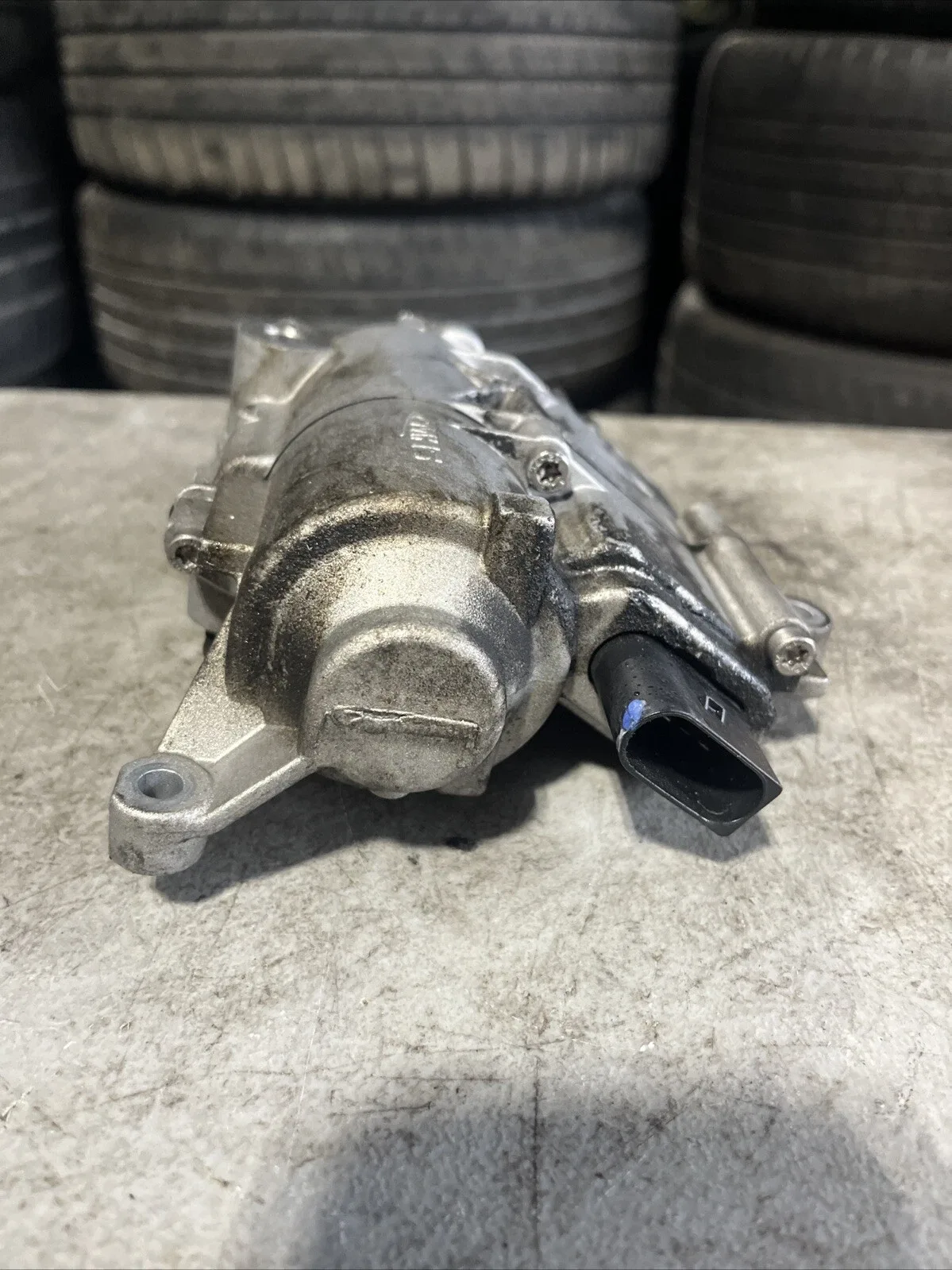2016 Mercedes-Benz CLS63 (C218) 4MATIC Auxiliary Transmission Oil Pump 2212700197 image 3