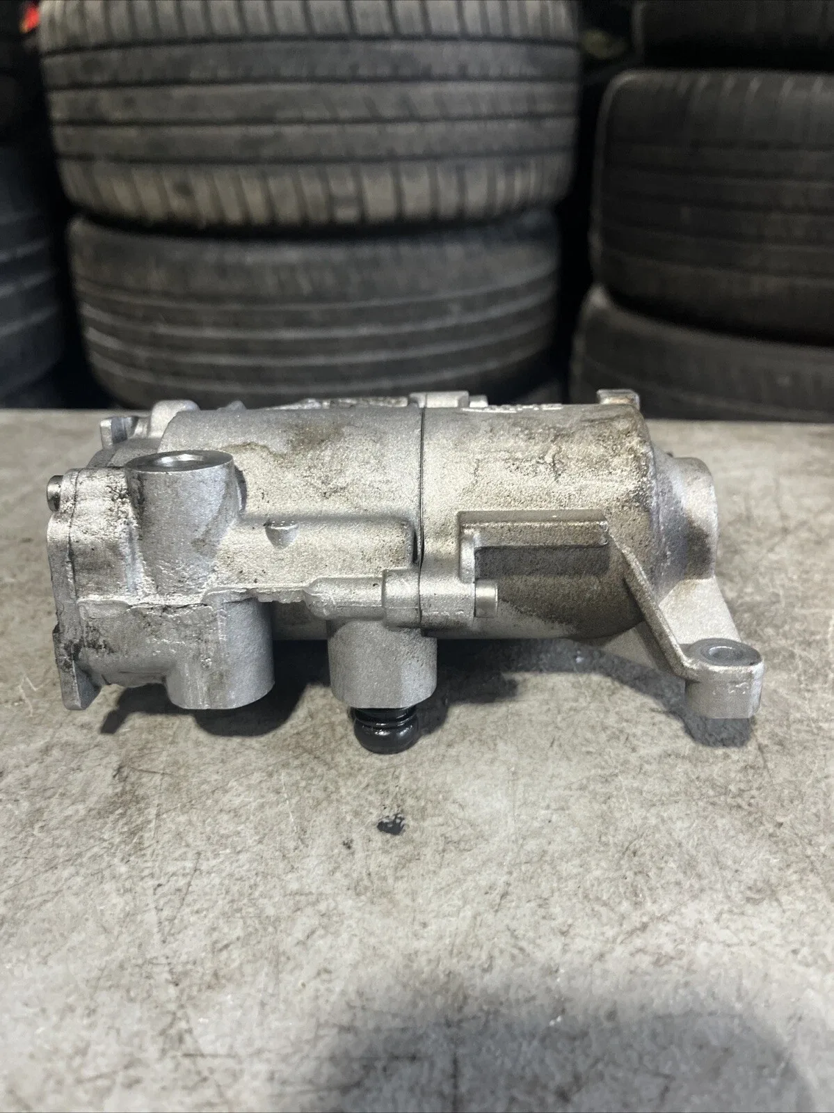 2016 Mercedes-Benz CLS63 (C218) 4MATIC Auxiliary Transmission Oil Pump 2212700197 image 4