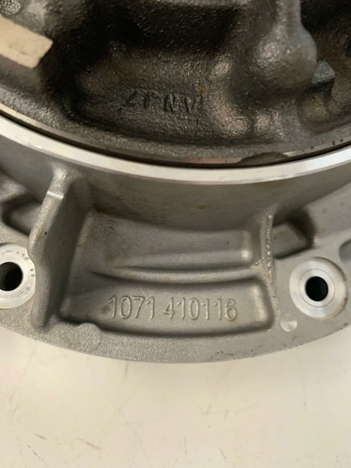 2007-2011 BMW 335xi AWD Front Transmission Oil Pump Housing 1071410116 image 4