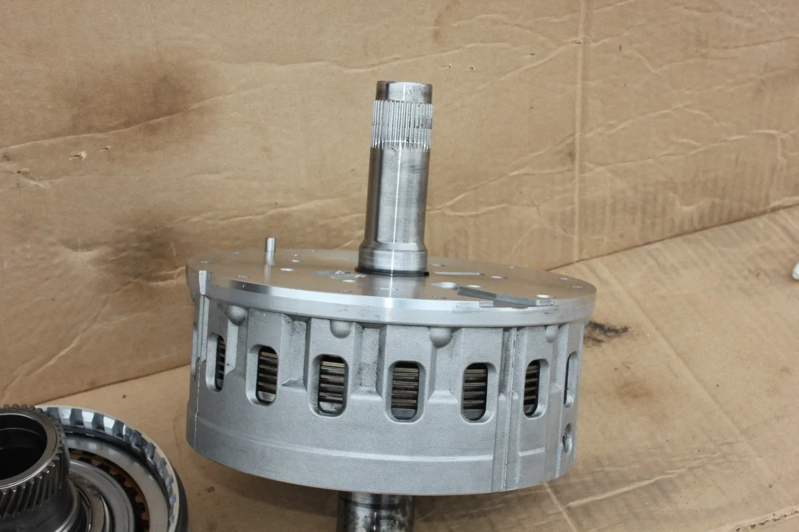 2019-2022 Mercedes Sprinter 3500 722.9 Center Oil Pump Hub & Clutch Drum image 4