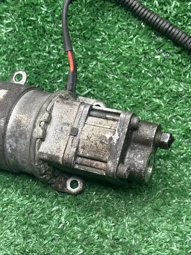 2003-2008 Maserati Quattroporte (M139) Transmission Hydraulic Oil Pump MS064100-9060 image 4