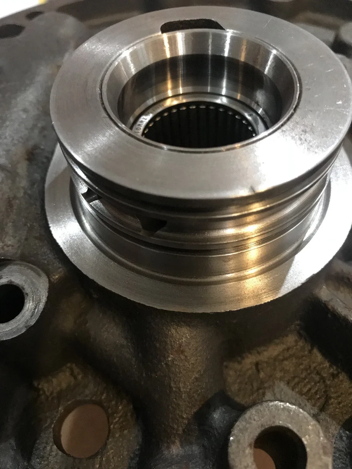 Allison 545 Remanufactured Oil Pump Support (6‑bolt) image 3
