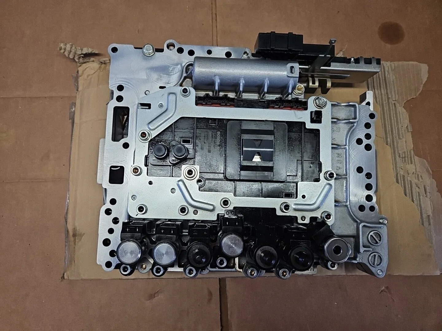 2006-2007 Infiniti G35 Coupe 5-Speed Automatic Valve Body 31705-17X4B image 2