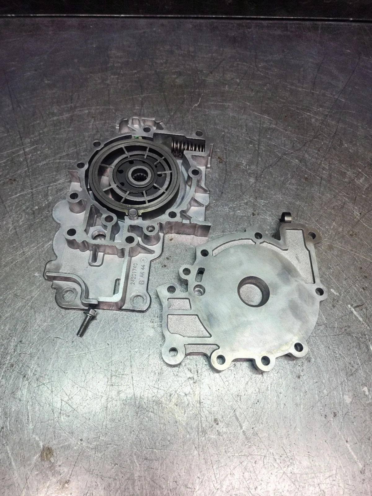 GM 4T60E Transmission Oil Pump Assembly — 24205910 / 24201742 image 2