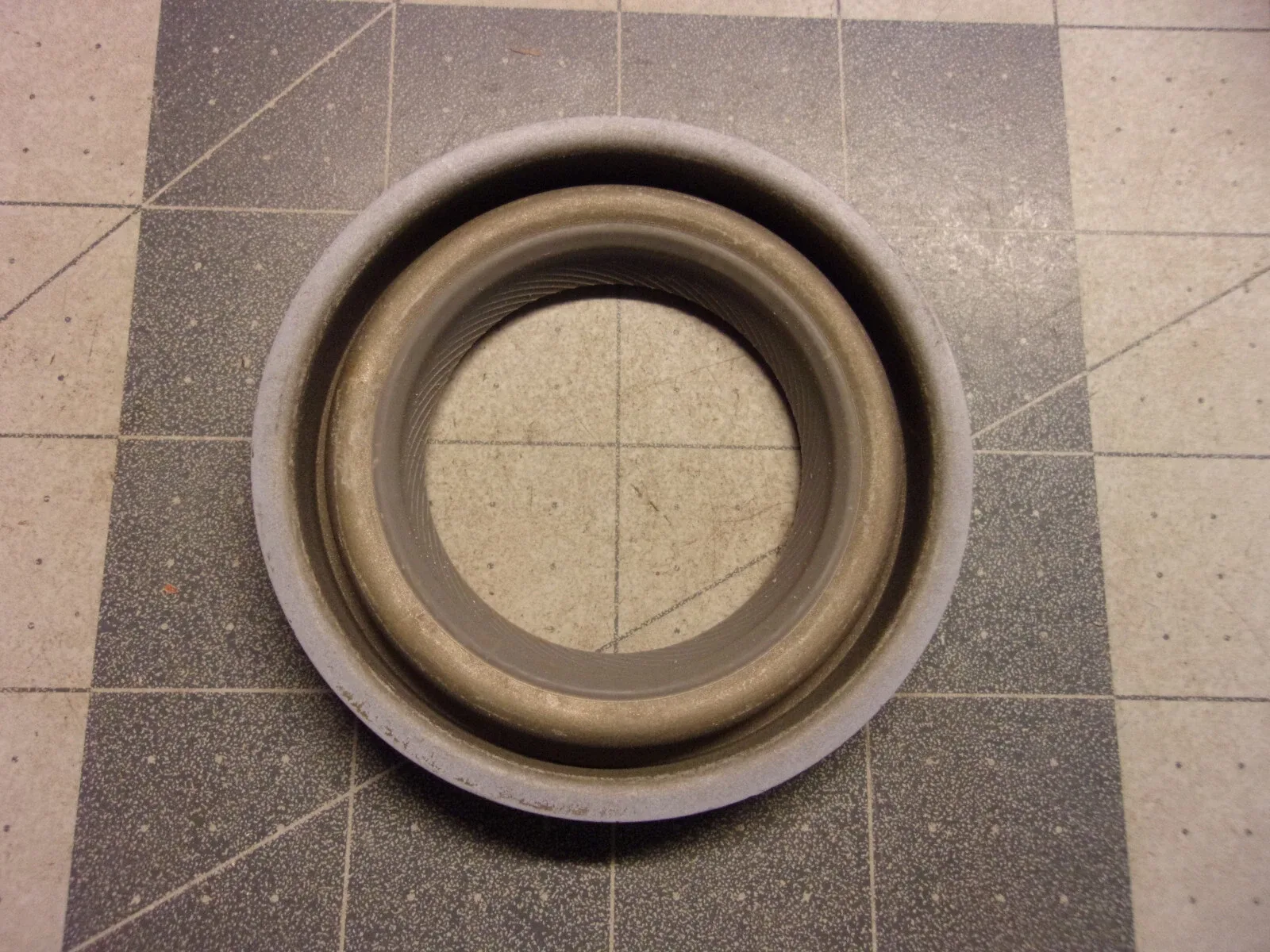 1986-1996 Ford Aerostar Ranger Automatic Transmission Oil Pump Seal FO-124 image 3