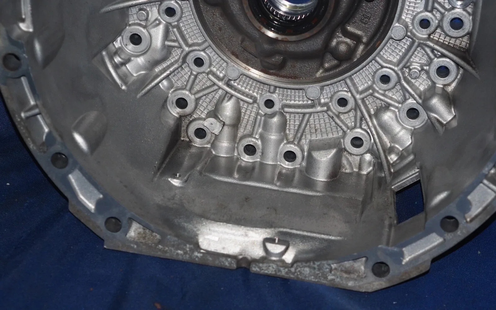 2012-2016 Mercedes W212 E63S AMG Bell Housing 722.9 — 2212711901 image 3