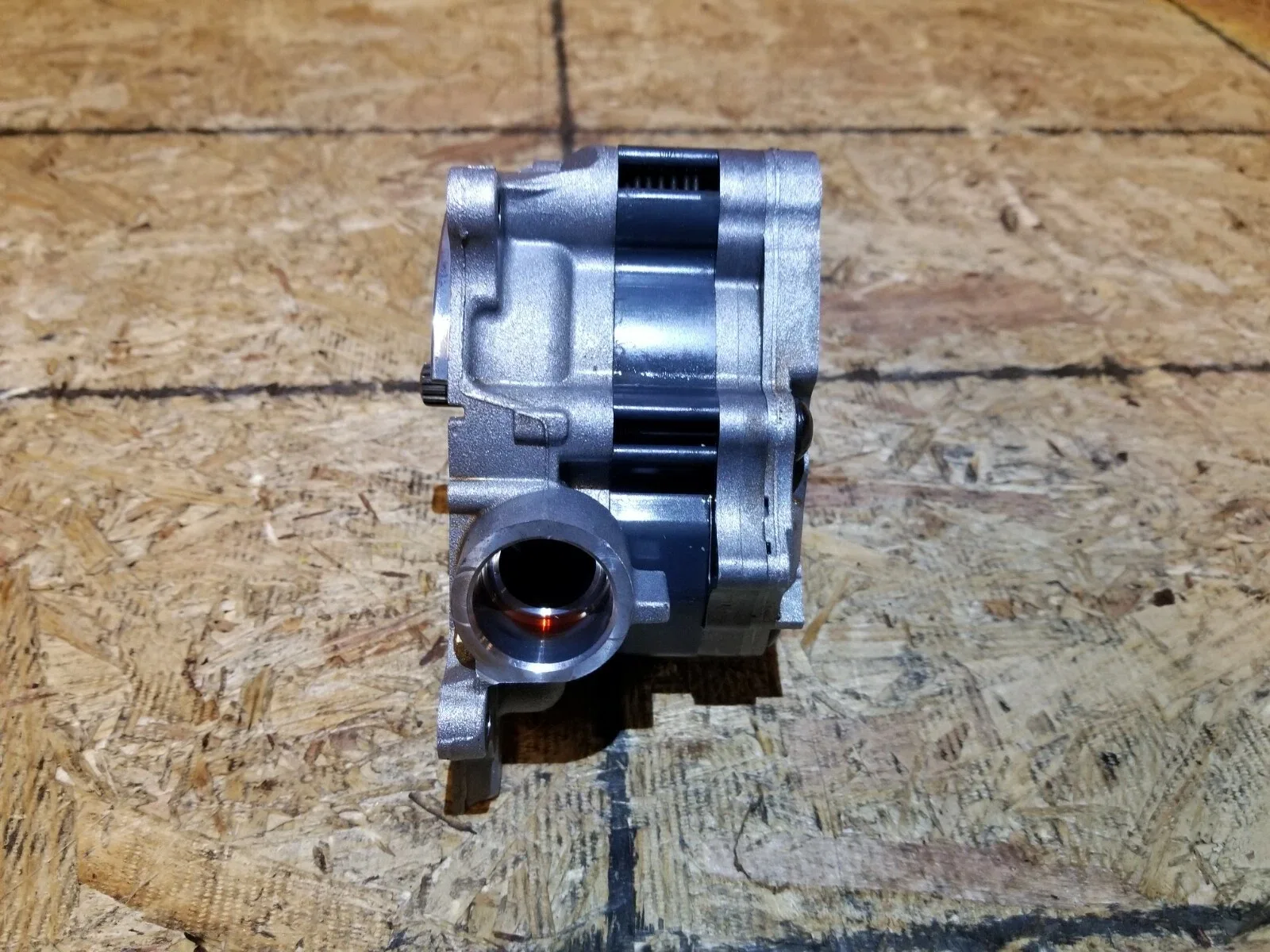 2014 Buick Regal Automatic Transmission Oil Pump GM 24265727 2.0L image 4