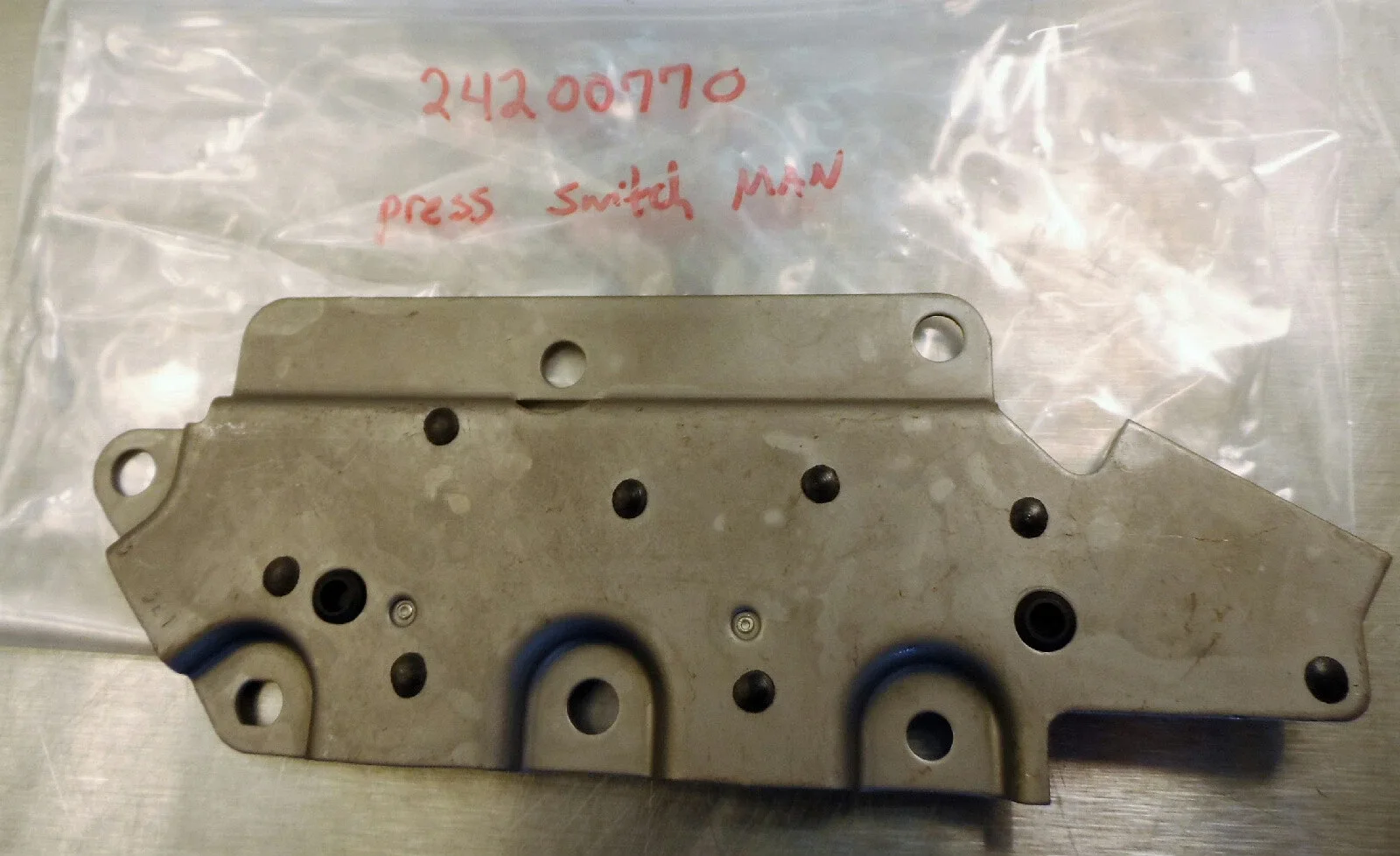 GM ACDelco Main Control Valve Body Pressure Switch MPN 24200770 image 2