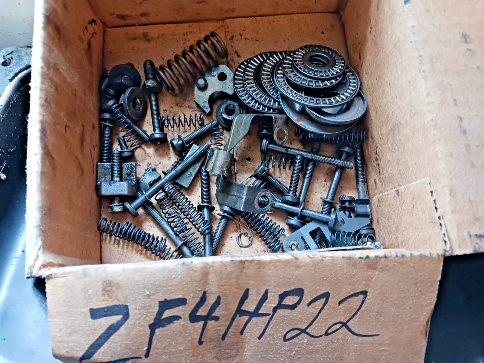 BMW ZF 4HP22 Valve Body Bolt image 3