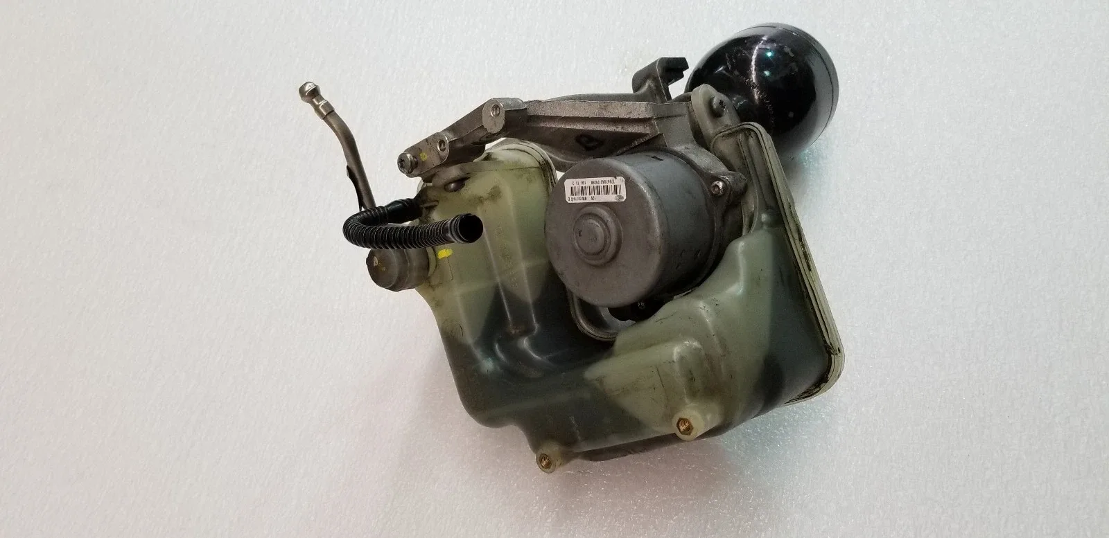 Lamborghini Gallardo LP560 E‑Gear Shifter Oil Reservoir Pump Unit 086301247 image 3