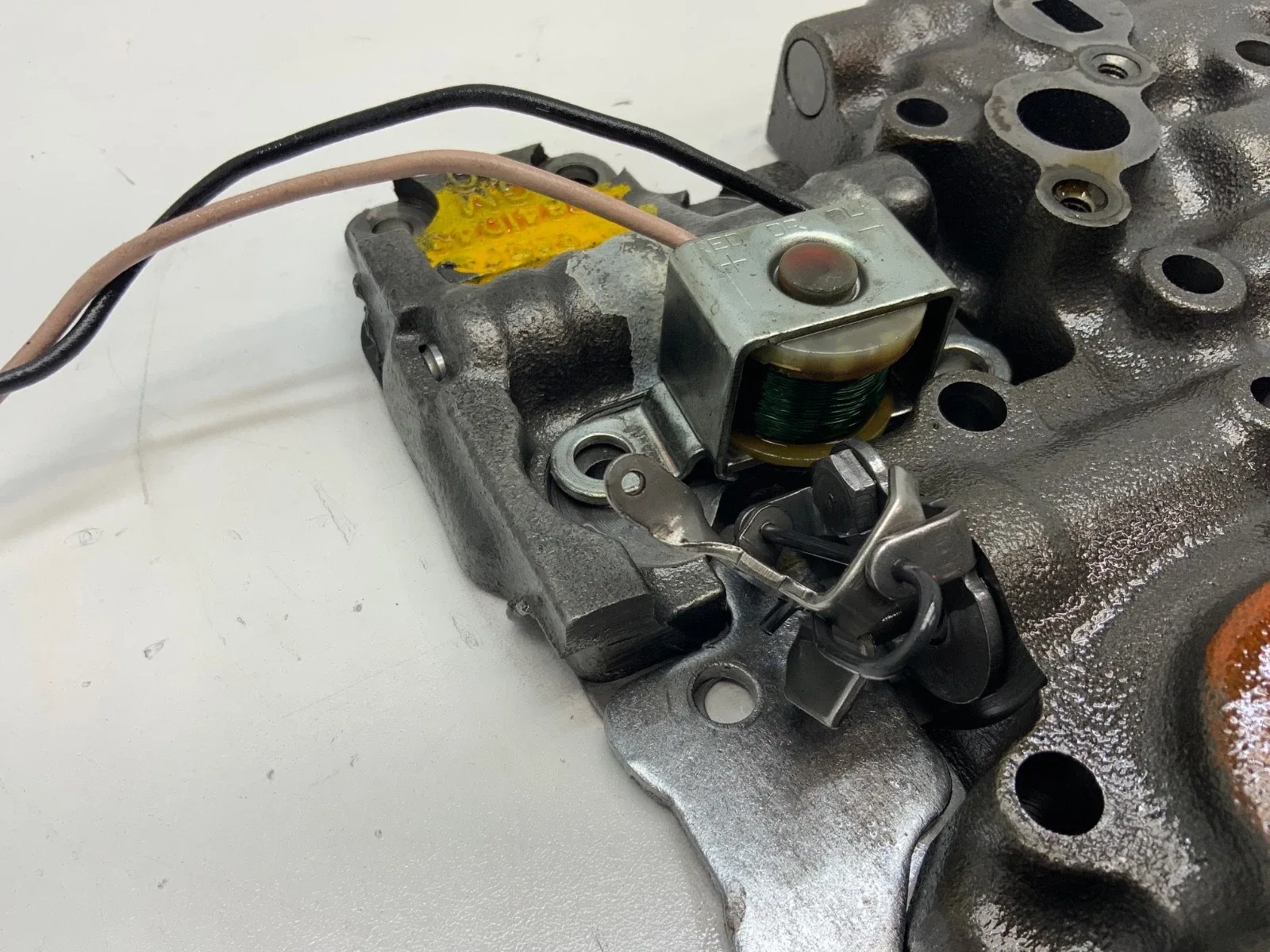 Chevy/Pontiac TH250/250 Turbo Valve Body Lockup 8640933/8641043 image 3