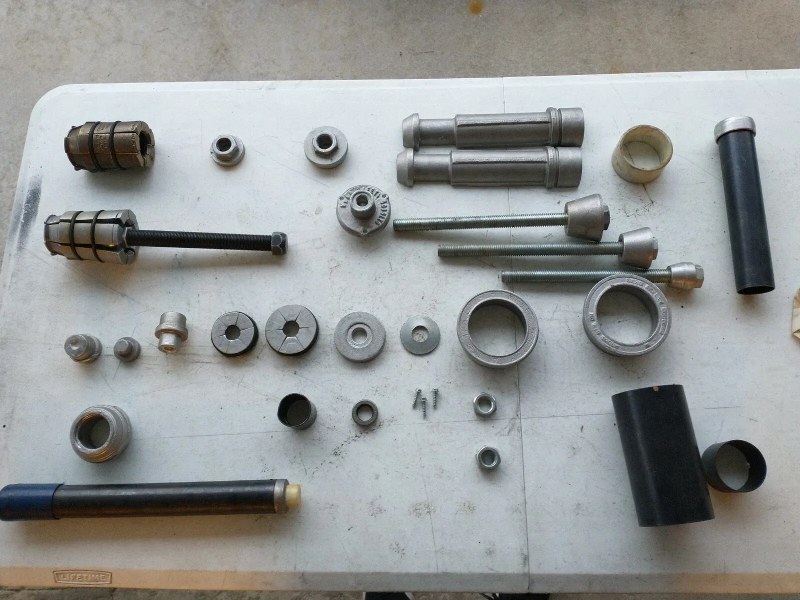 E-Z Squeeze Bearing Cup & Cone Service Tool for Chrysler