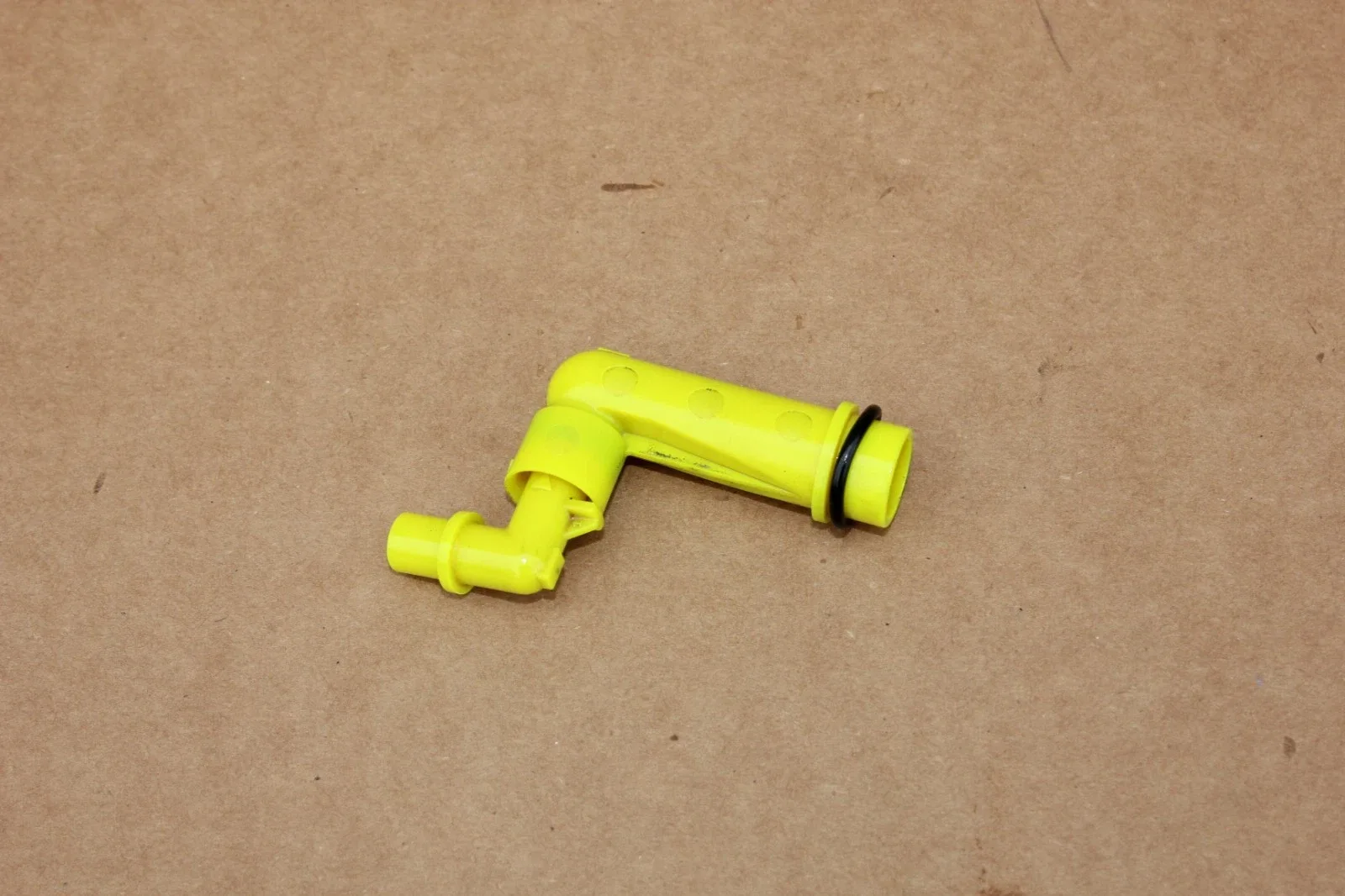Toyota Transmission Oil Pump Breather Connector 35300-60010 image 2