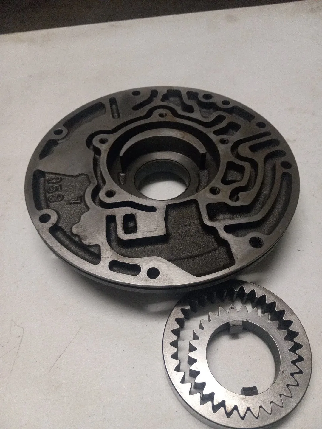 TH400 Oil Pump Body 8624056 - General Motors (Used) image 4