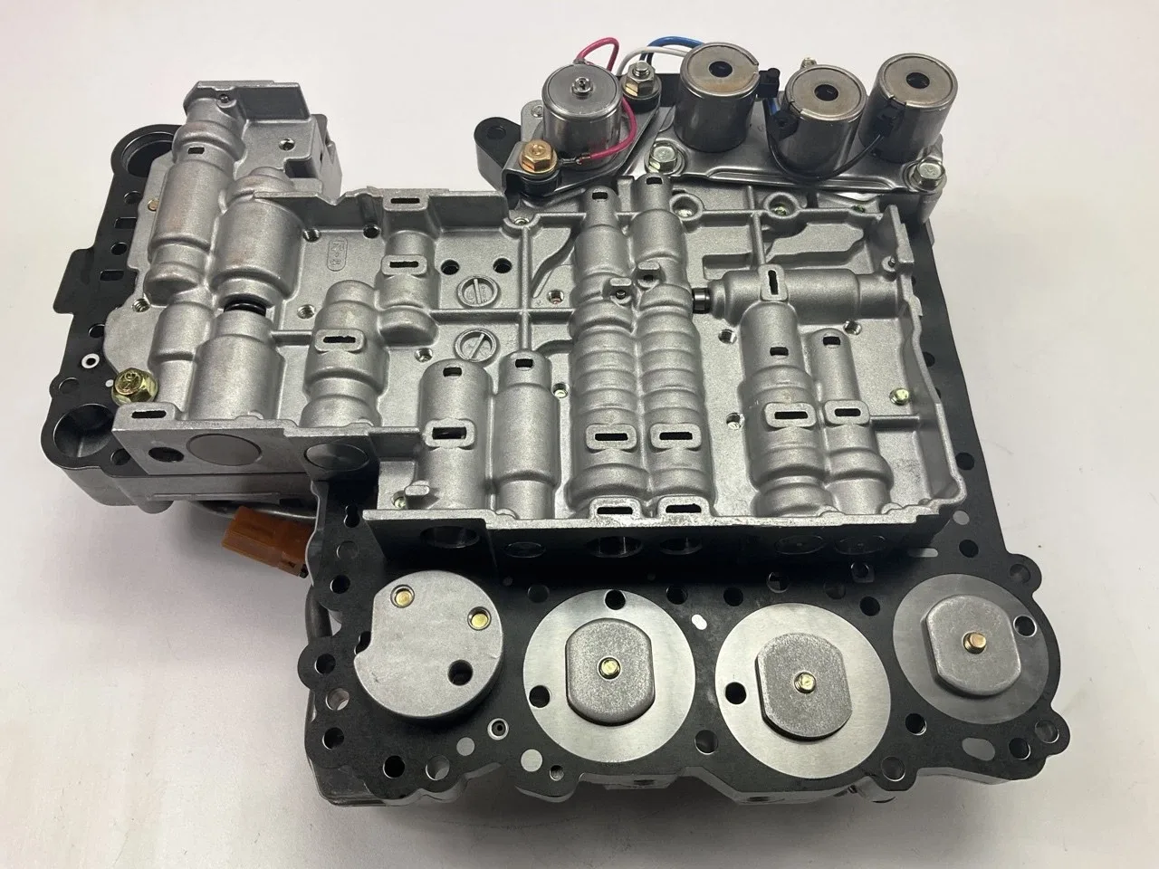 1990 Mazda MPV 4WD Transmission Valve Body BV12-19-750B image 4