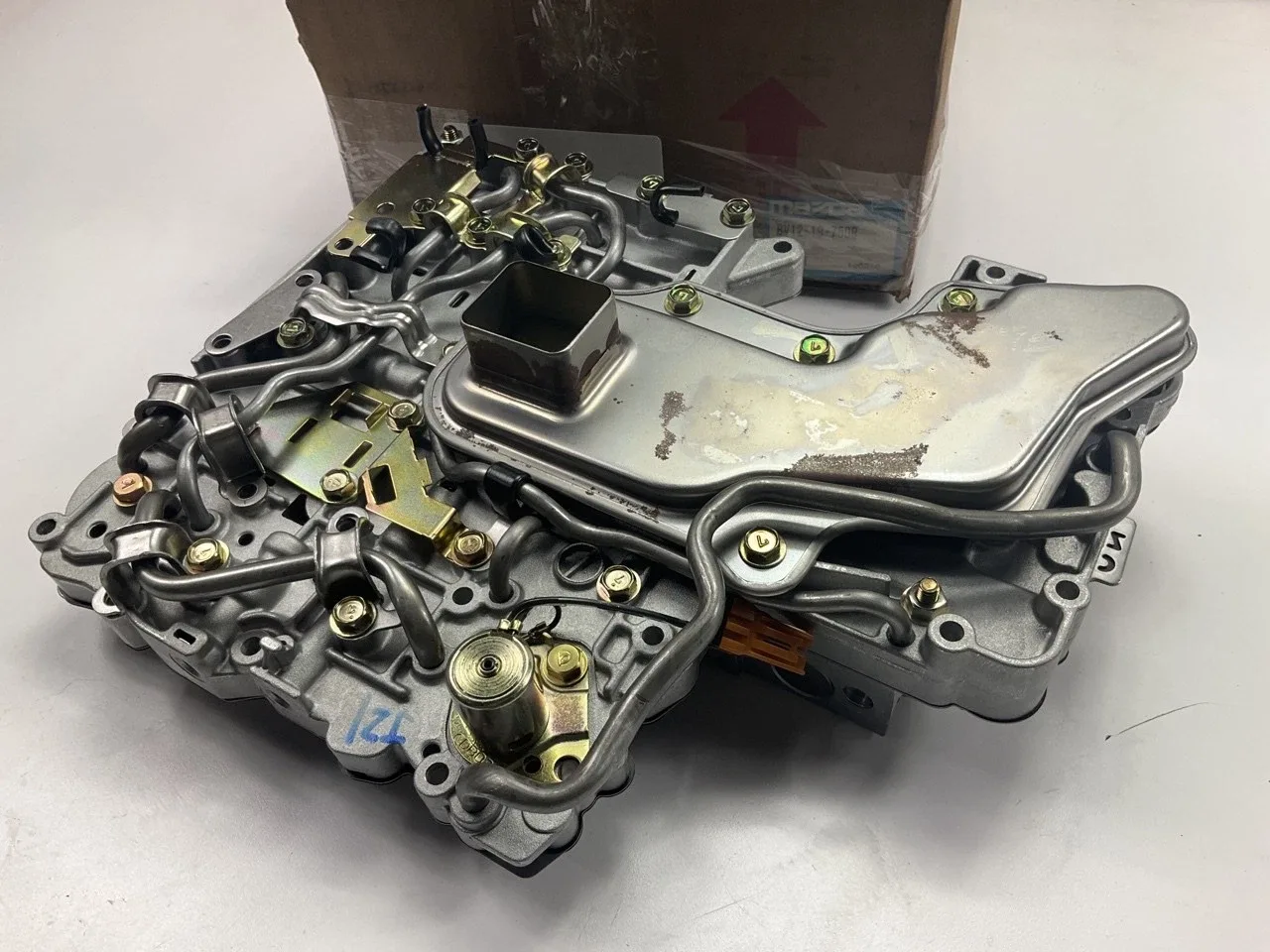 1990 Mazda MPV 4WD Transmission Valve Body BV12-19-750B
